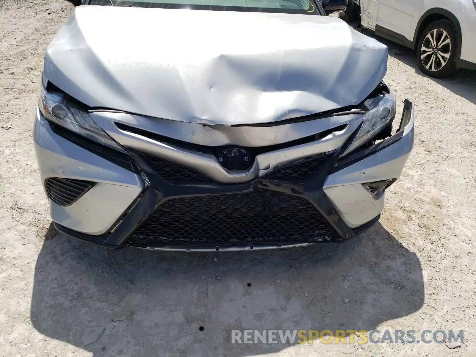 9 Photograph of a damaged car 4T1B61HK0KU218496 TOYOTA CAMRY 2019