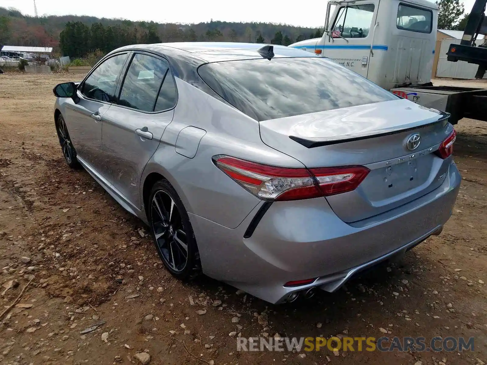 3 Photograph of a damaged car 4T1B61HK0KU219146 TOYOTA CAMRY 2019