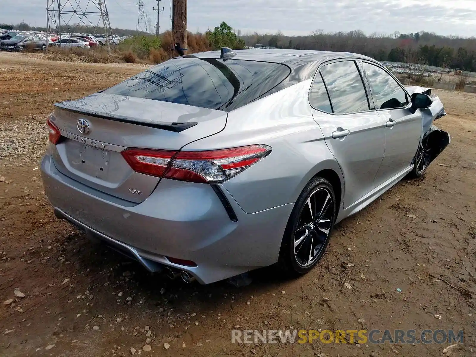 4 Photograph of a damaged car 4T1B61HK0KU219146 TOYOTA CAMRY 2019