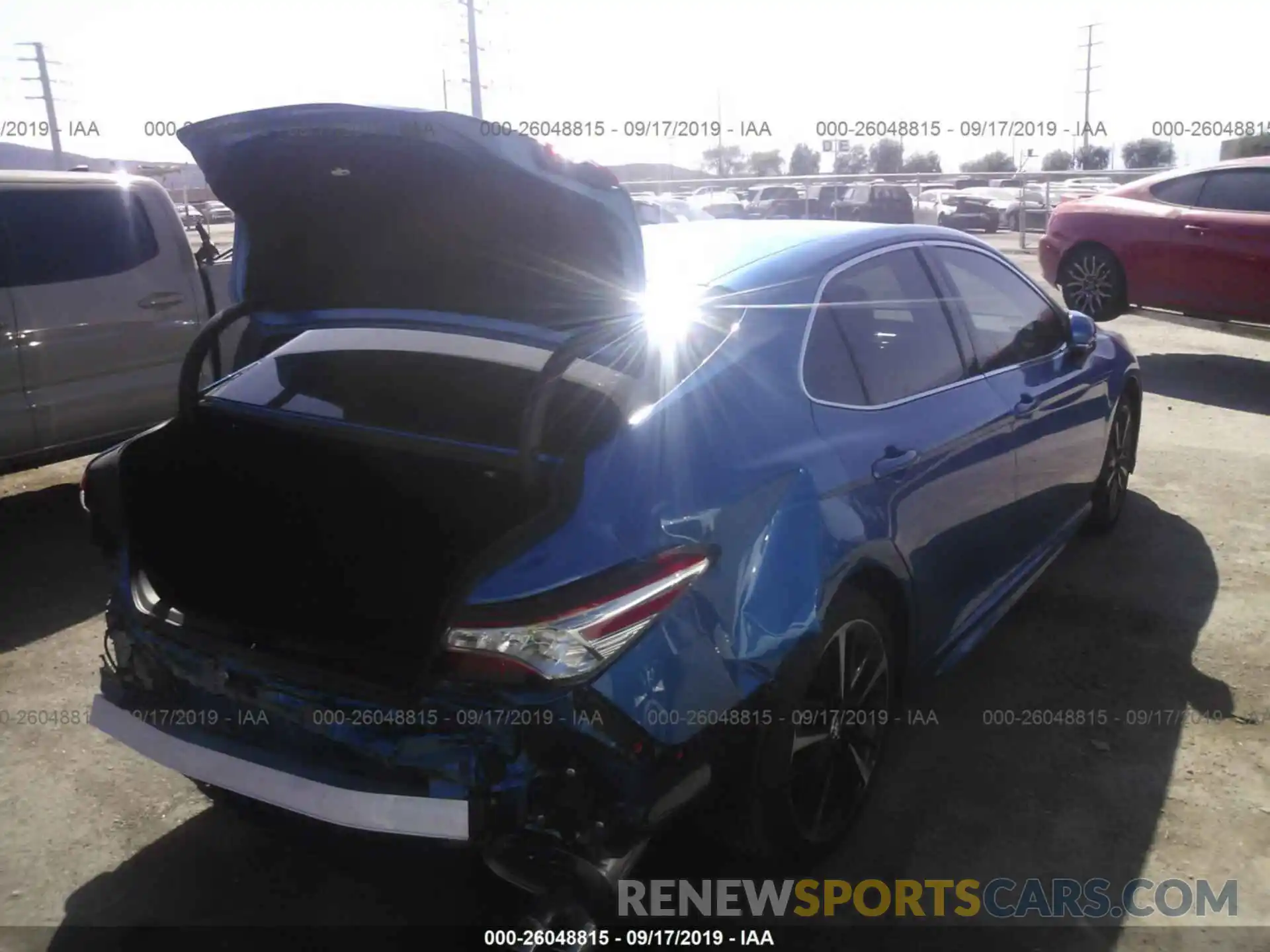 4 Photograph of a damaged car 4T1B61HK0KU225206 TOYOTA CAMRY 2019