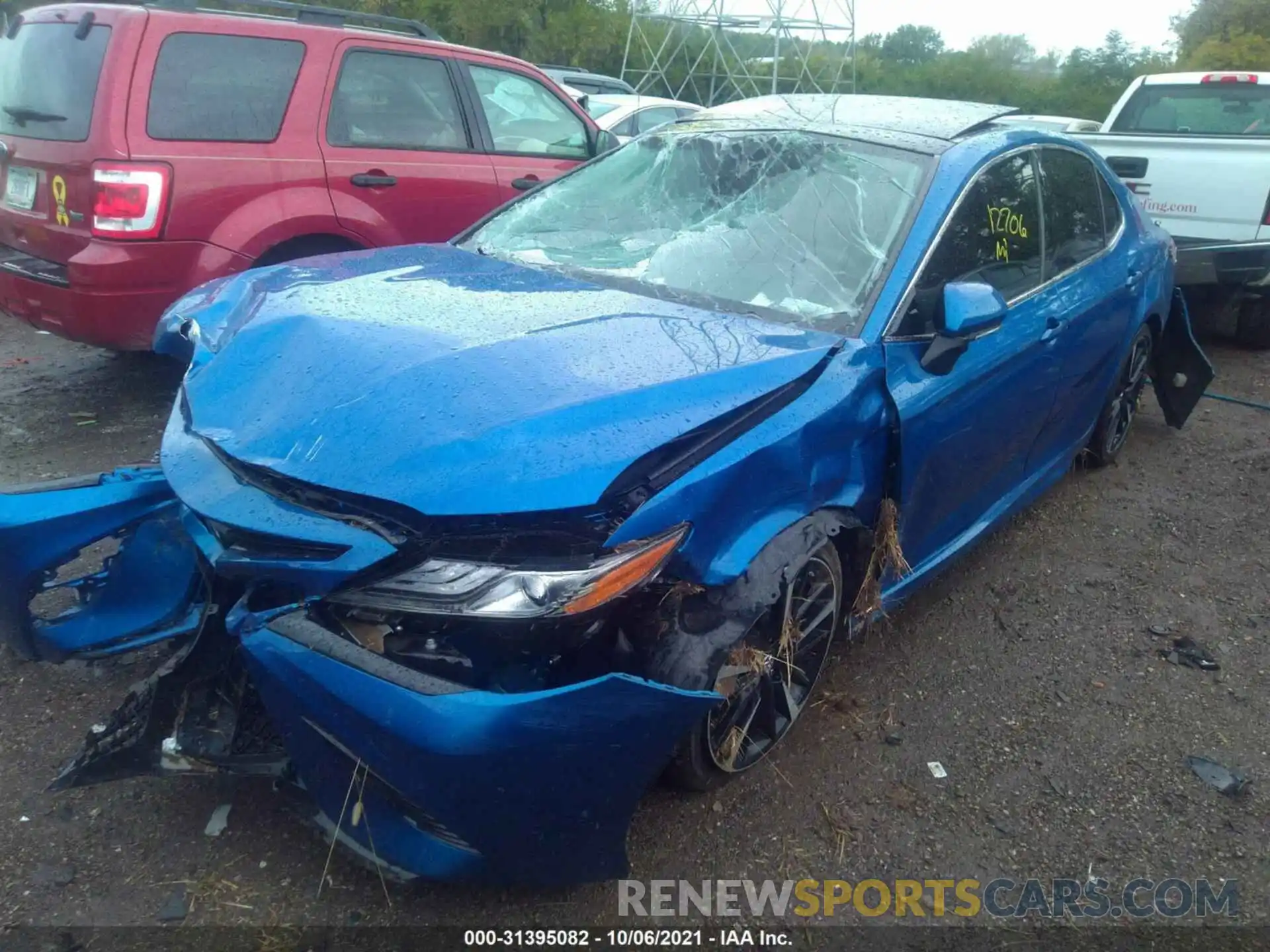 2 Photograph of a damaged car 4T1B61HK0KU243205 TOYOTA CAMRY 2019