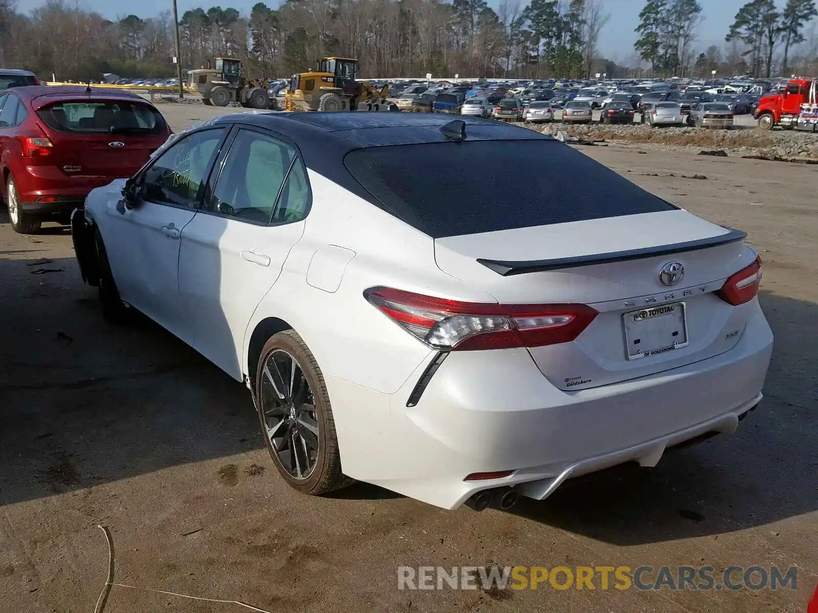 3 Photograph of a damaged car 4T1B61HK0KU246394 TOYOTA CAMRY 2019