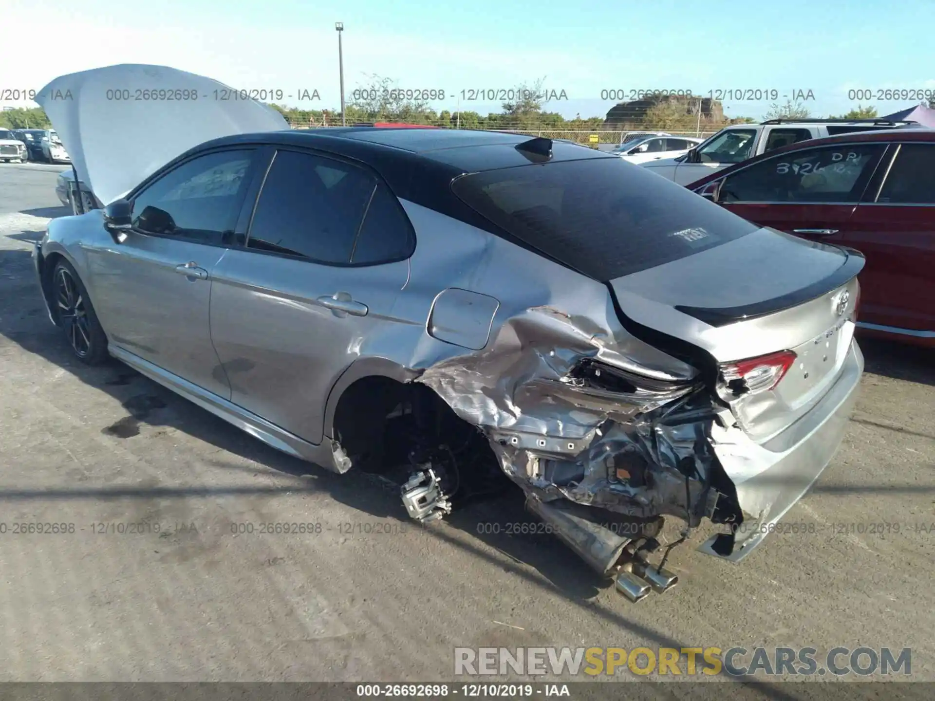 3 Photograph of a damaged car 4T1B61HK0KU253121 TOYOTA CAMRY 2019