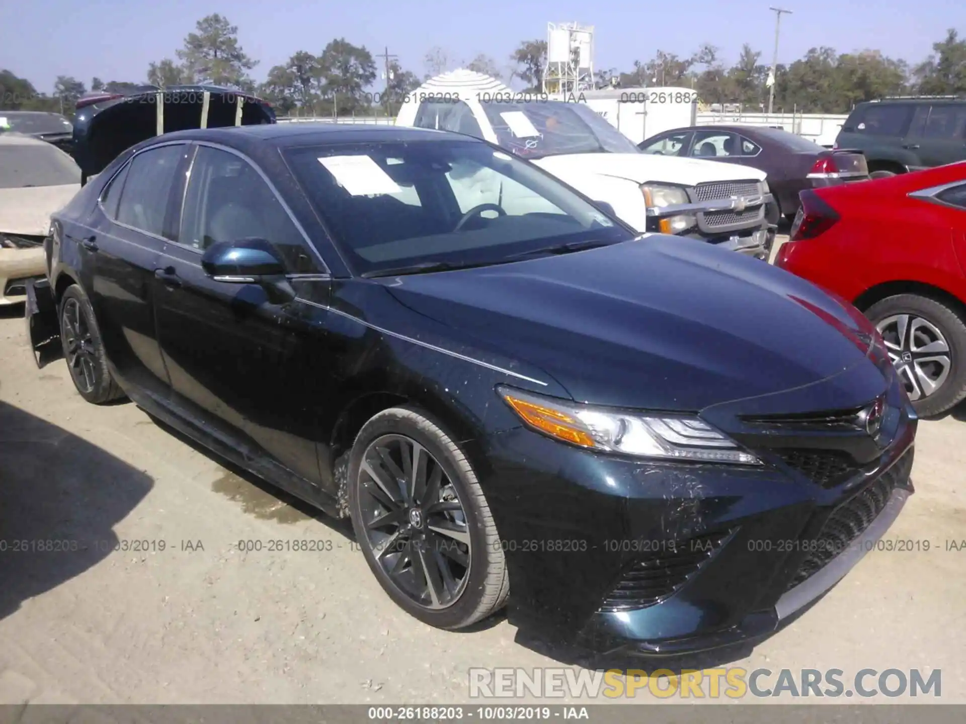 1 Photograph of a damaged car 4T1B61HK0KU254060 TOYOTA CAMRY 2019