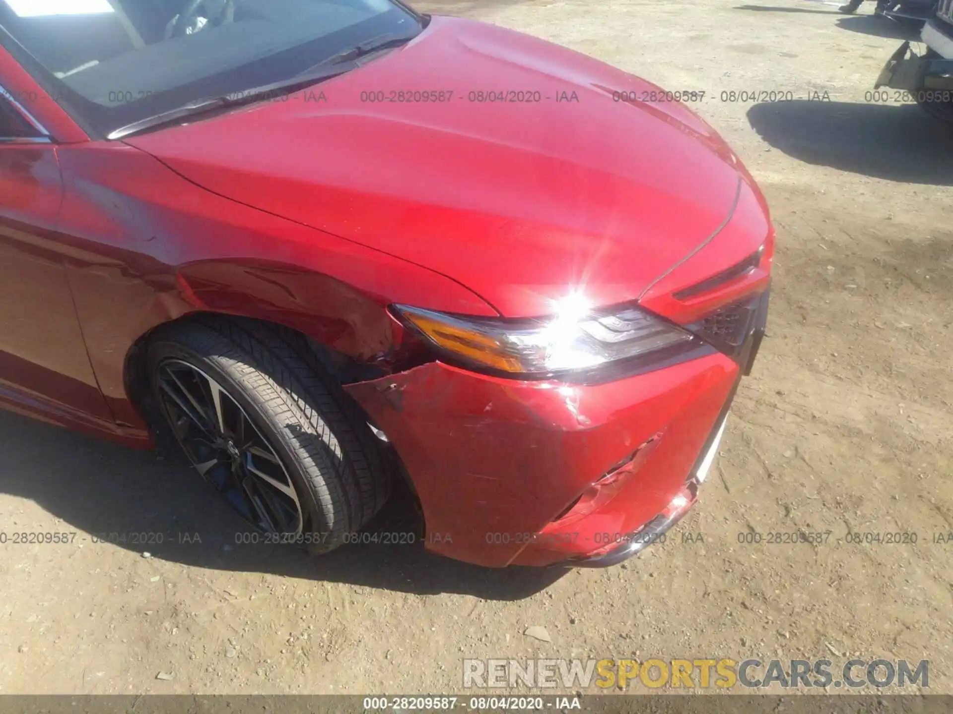 6 Photograph of a damaged car 4T1B61HK0KU258819 TOYOTA CAMRY 2019