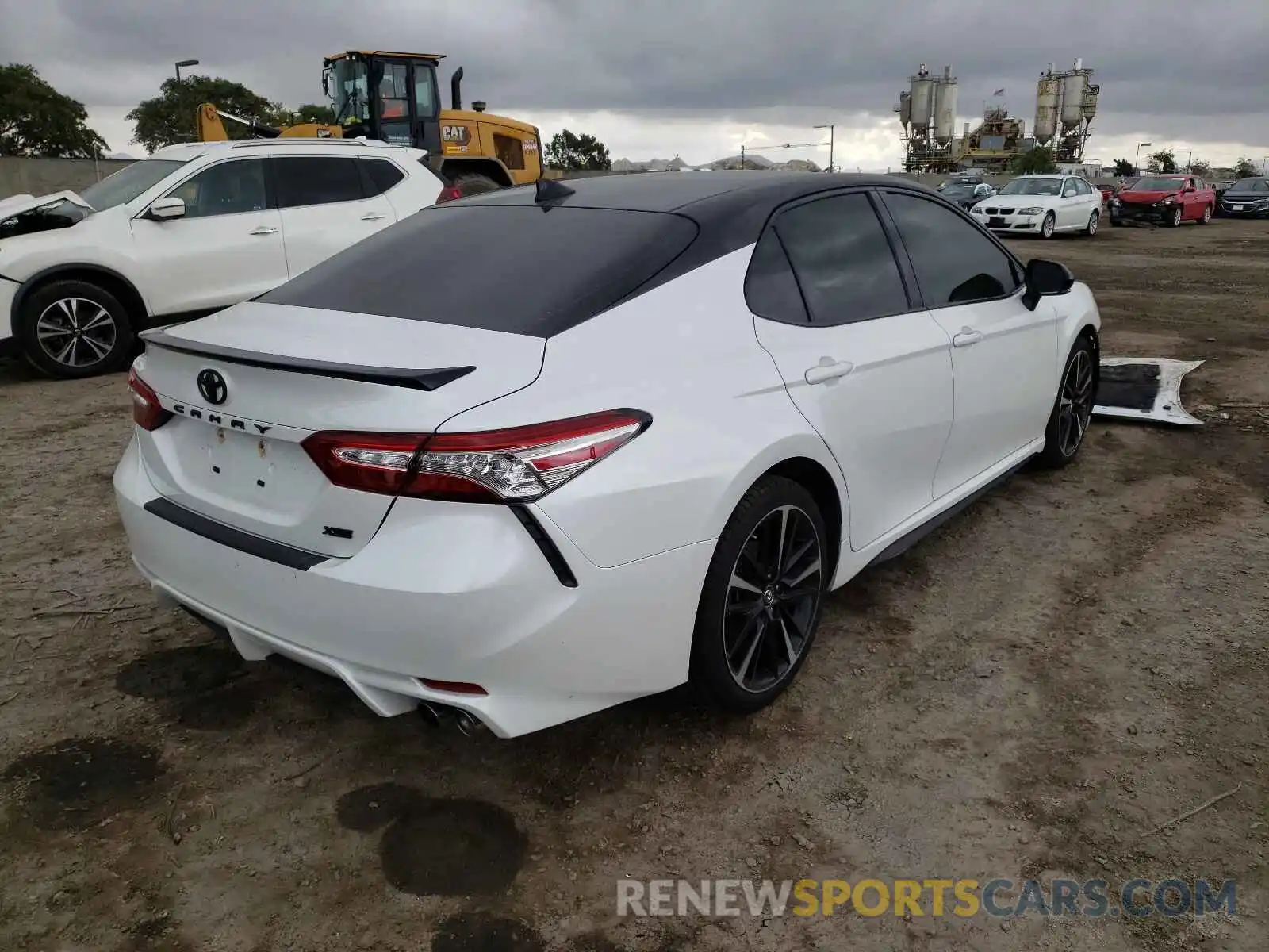 4 Фотография поврежденного автомобиля 4T1B61HK0KU260845 TOYOTA CAMRY 2019