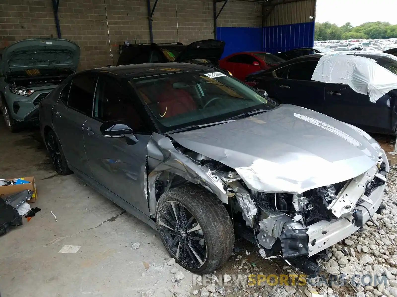 1 Photograph of a damaged car 4T1B61HK0KU263504 TOYOTA CAMRY 2019