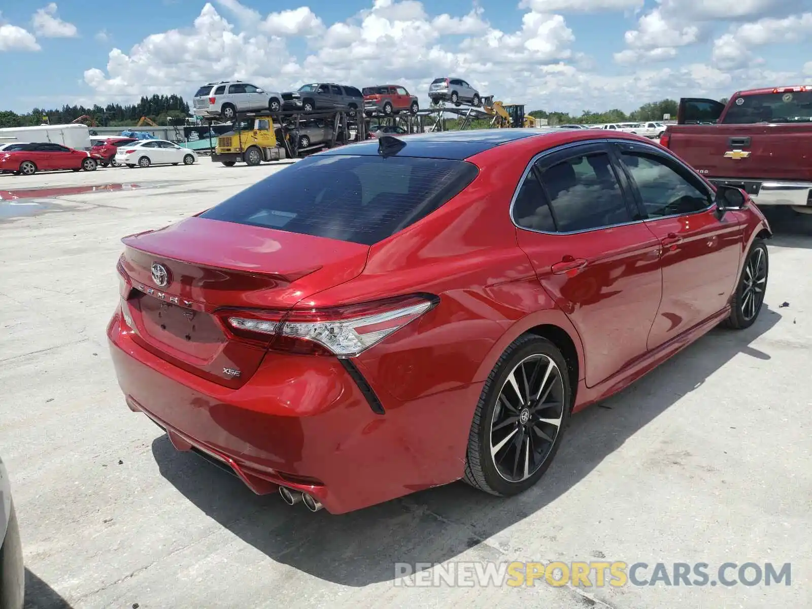 4 Photograph of a damaged car 4T1B61HK0KU265561 TOYOTA CAMRY 2019