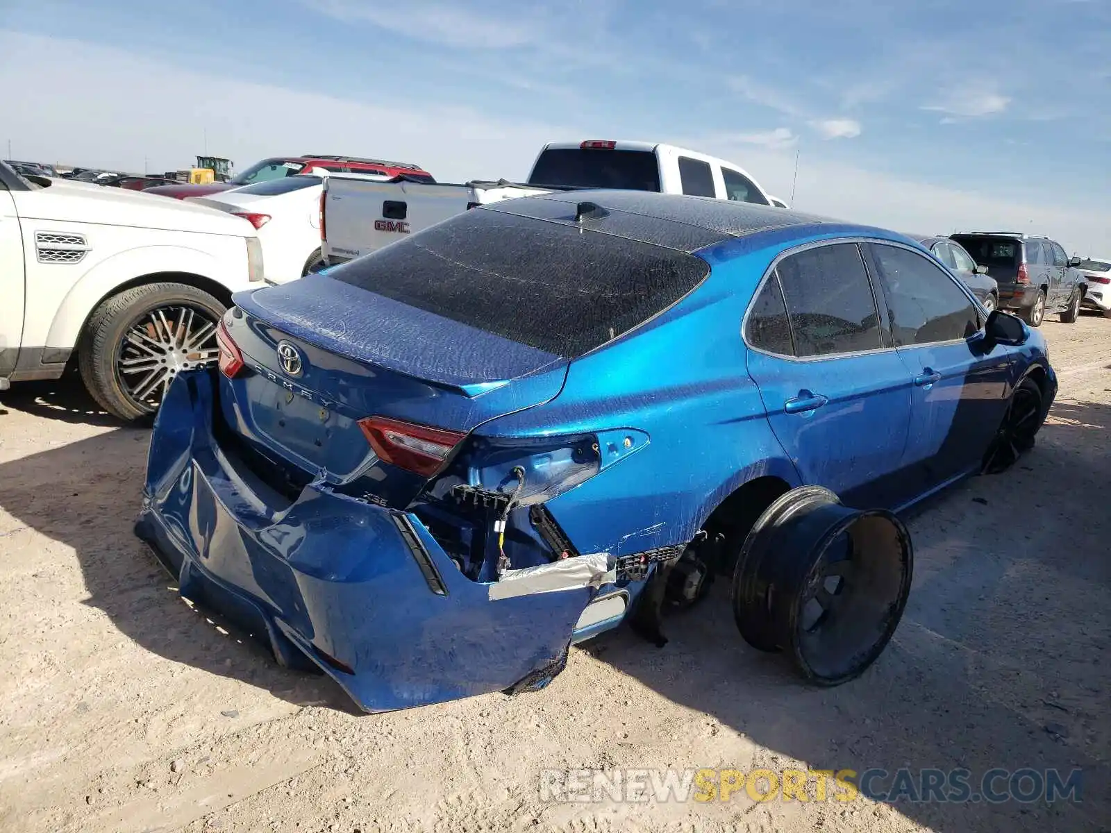 4 Photograph of a damaged car 4T1B61HK0KU267651 TOYOTA CAMRY 2019