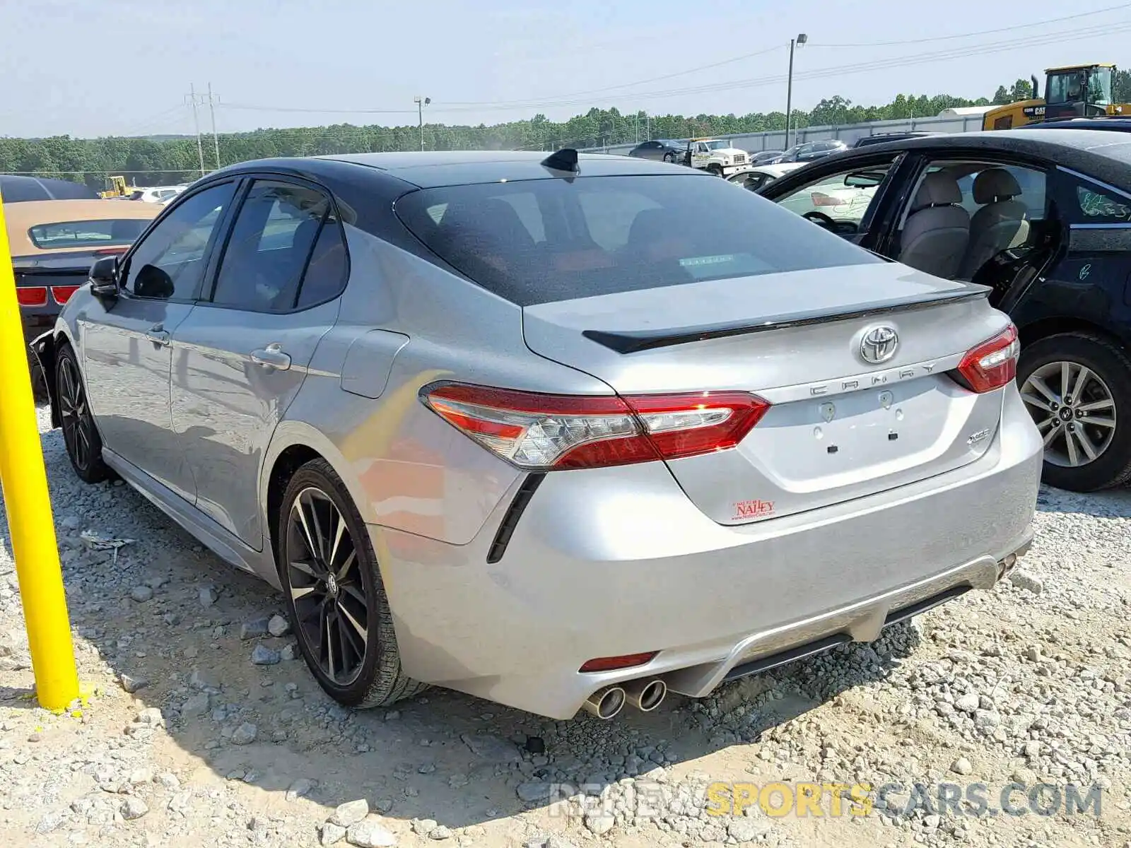 3 Photograph of a damaged car 4T1B61HK0KU272056 TOYOTA CAMRY 2019