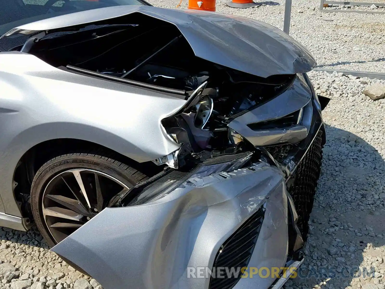 9 Photograph of a damaged car 4T1B61HK0KU272056 TOYOTA CAMRY 2019