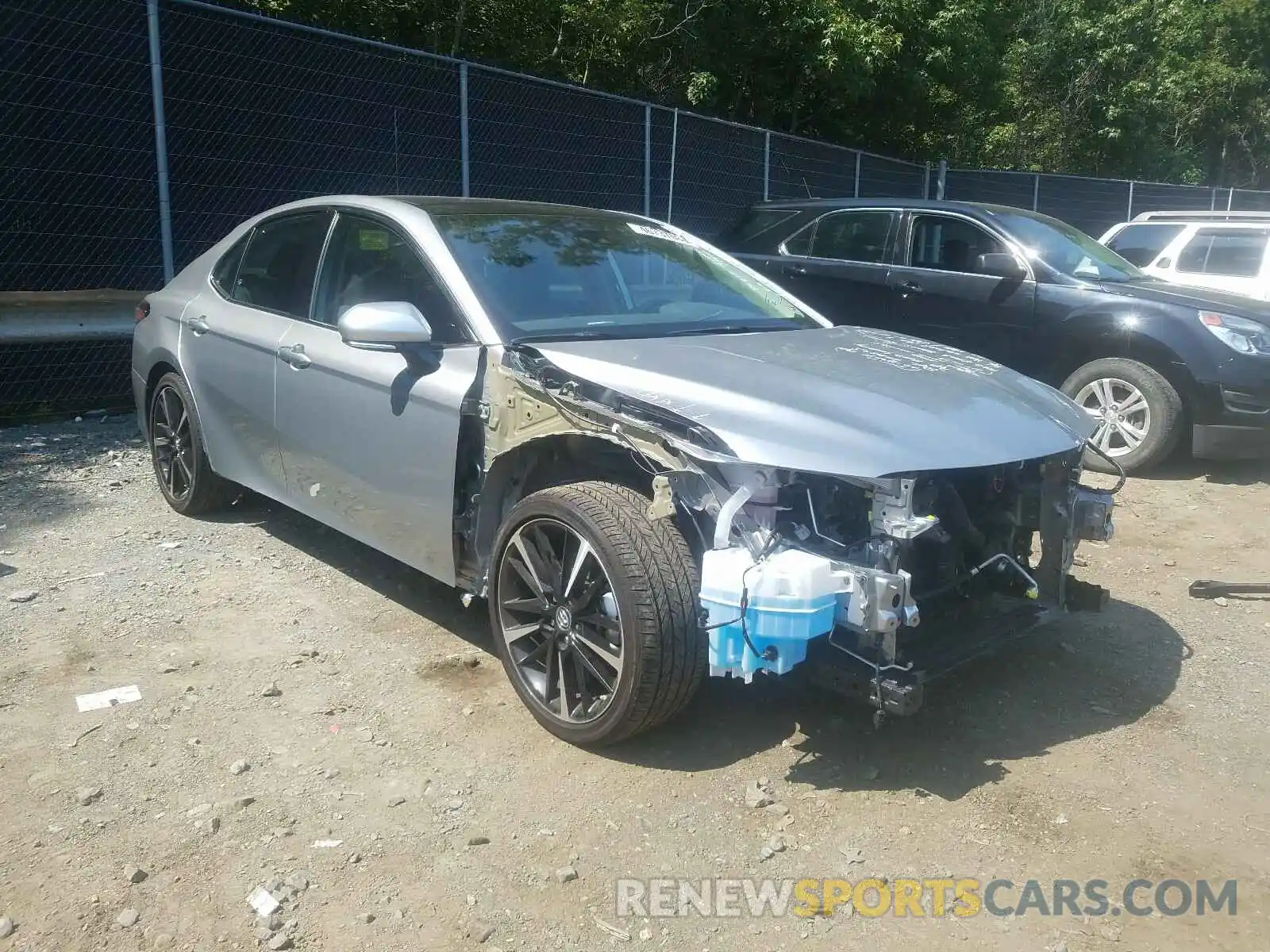 1 Photograph of a damaged car 4T1B61HK0KU273465 TOYOTA CAMRY 2019