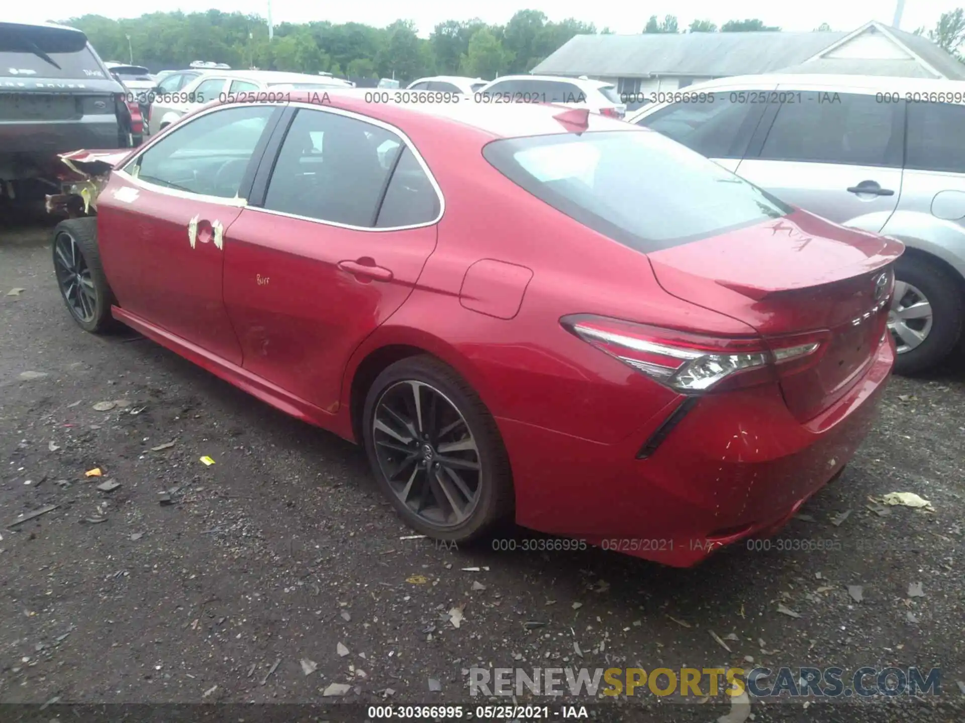 3 Photograph of a damaged car 4T1B61HK0KU282361 TOYOTA CAMRY 2019