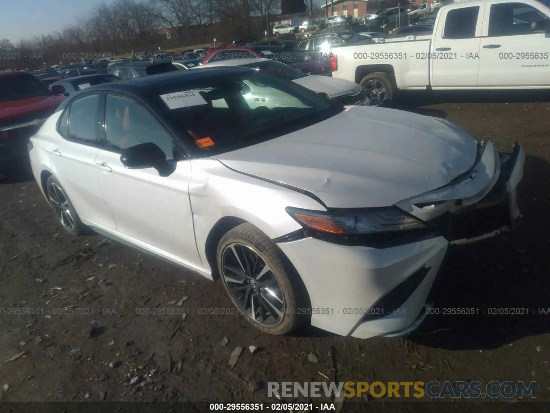 1 Photograph of a damaged car 4T1B61HK0KU288709 TOYOTA CAMRY 2019