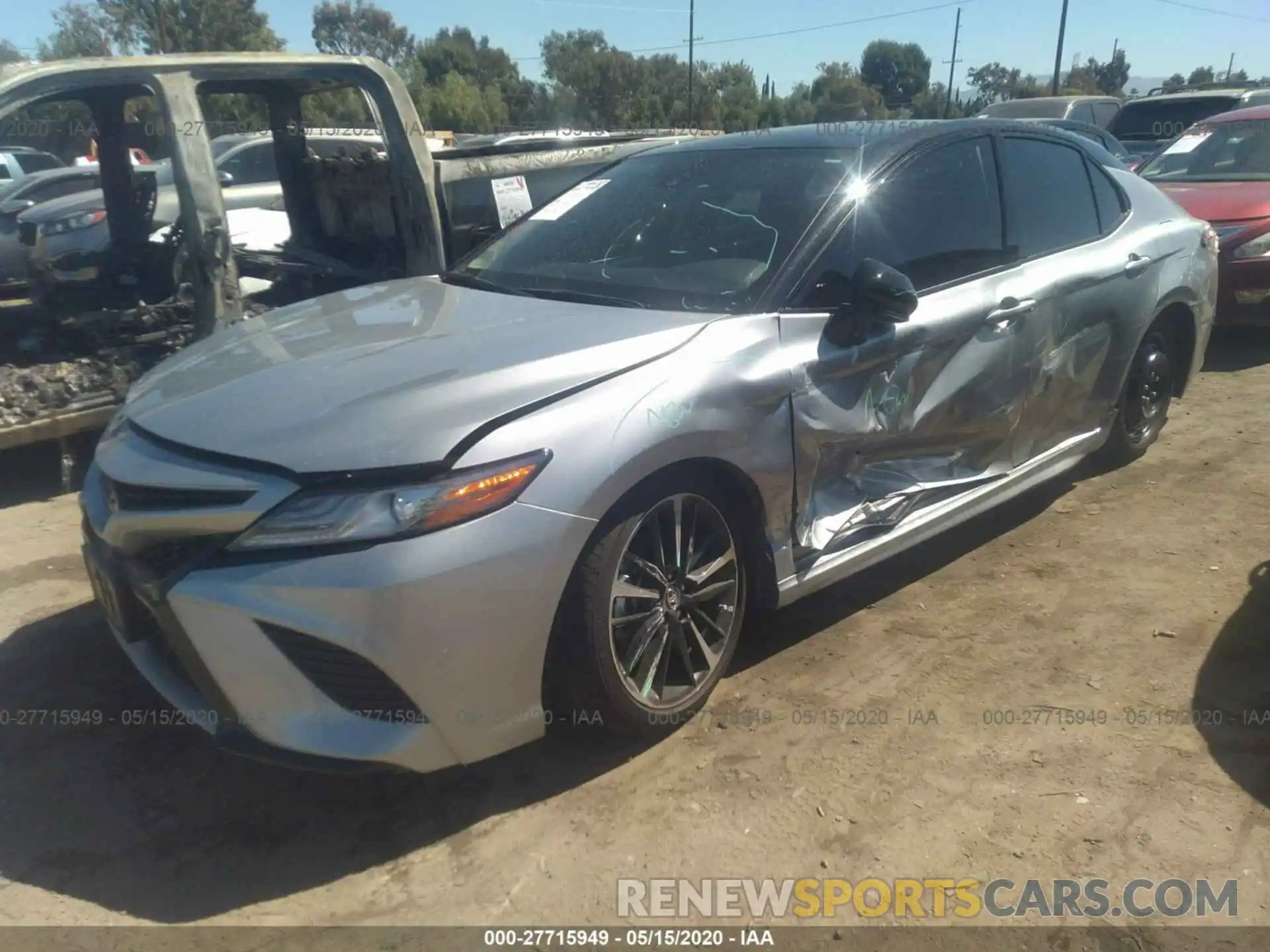 2 Photograph of a damaged car 4T1B61HK0KU289682 TOYOTA CAMRY 2019