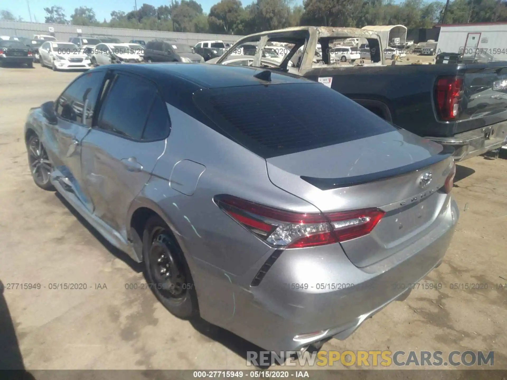 3 Photograph of a damaged car 4T1B61HK0KU289682 TOYOTA CAMRY 2019