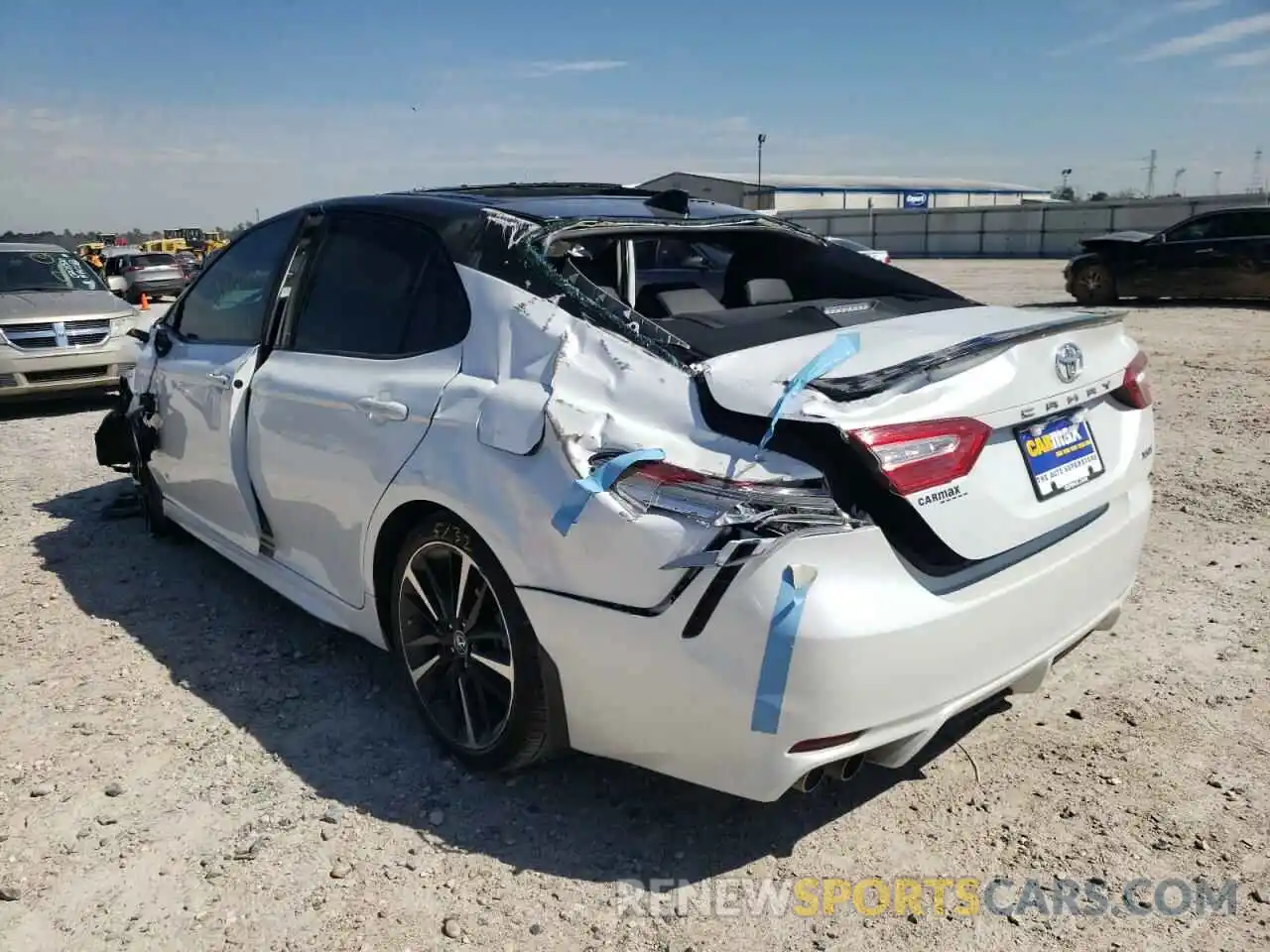 3 Photograph of a damaged car 4T1B61HK0KU291819 TOYOTA CAMRY 2019