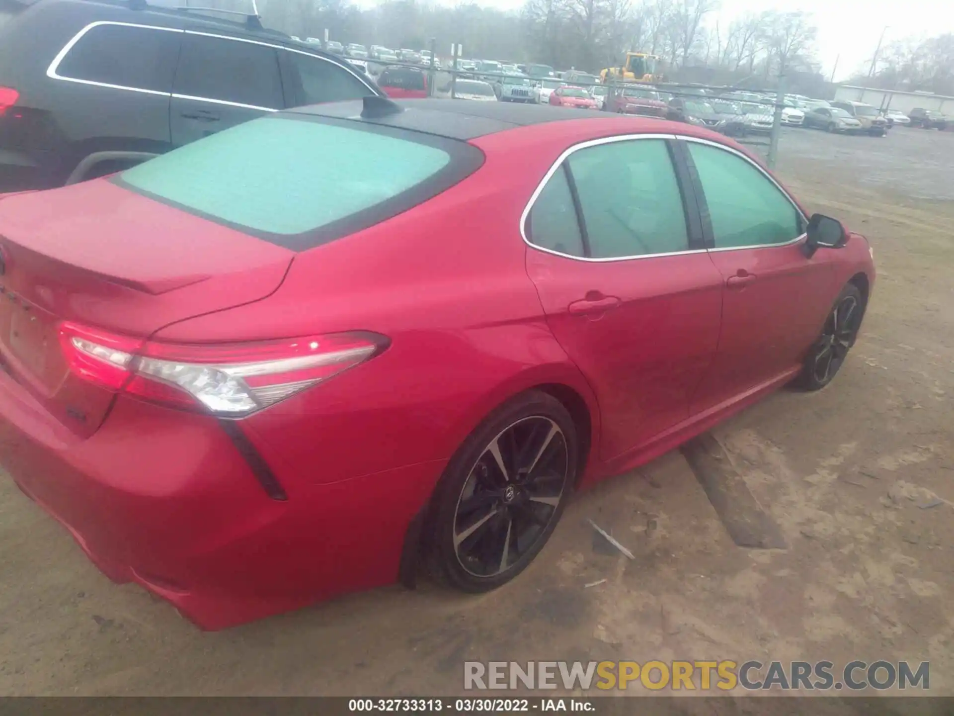 4 Photograph of a damaged car 4T1B61HK0KU292615 TOYOTA CAMRY 2019