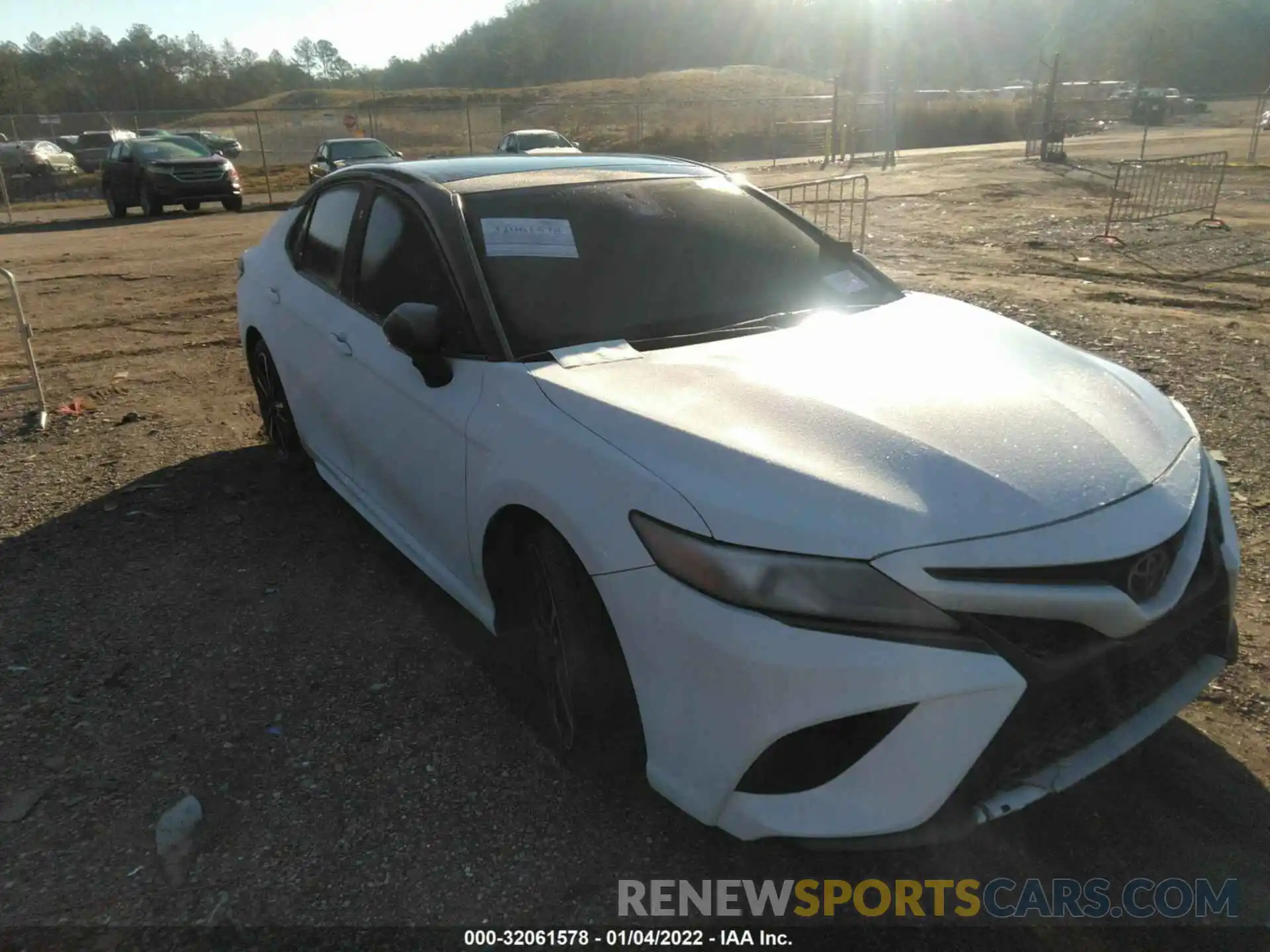 12 Photograph of a damaged car 4T1B61HK0KU292632 TOYOTA CAMRY 2019