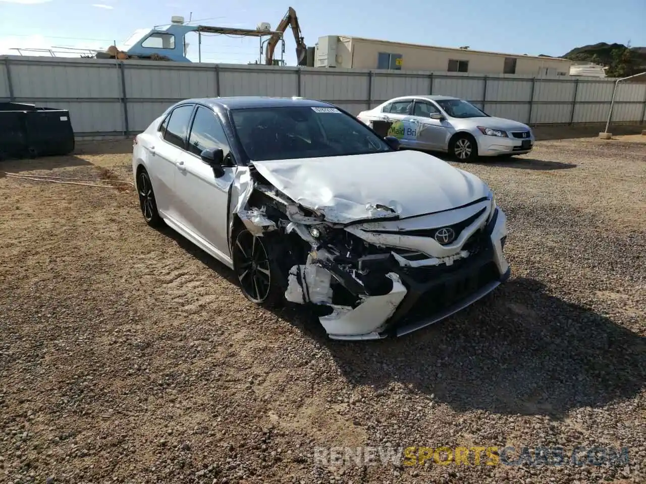 1 Photograph of a damaged car 4T1B61HK0KU298463 TOYOTA CAMRY 2019