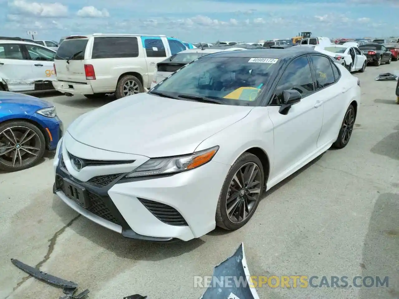 2 Photograph of a damaged car 4T1B61HK0KU299323 TOYOTA CAMRY 2019