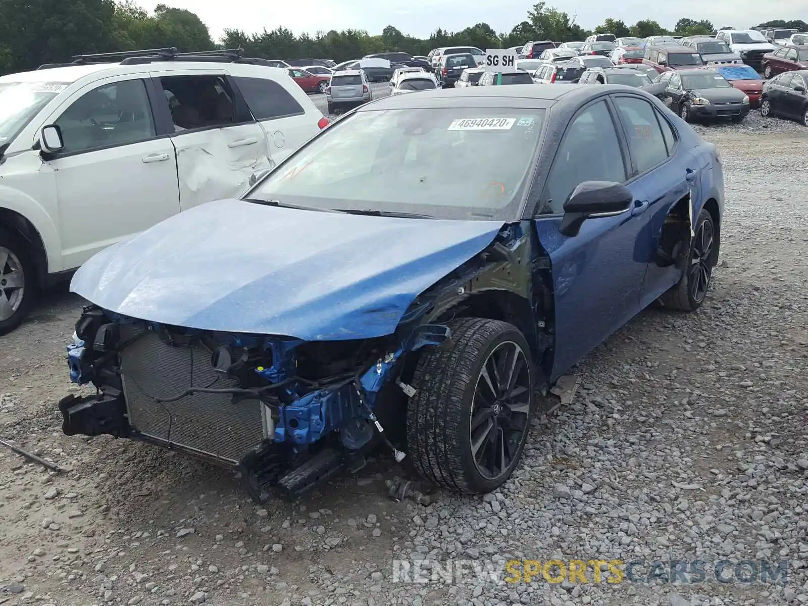 2 Photograph of a damaged car 4T1B61HK0KU299466 TOYOTA CAMRY 2019