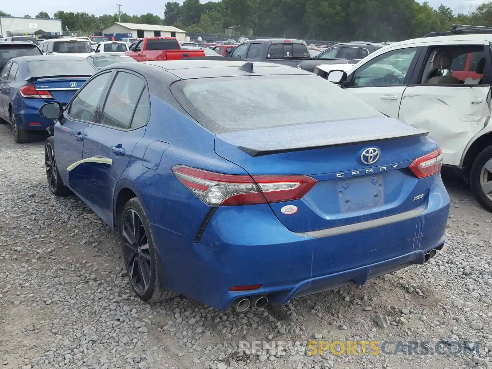 3 Photograph of a damaged car 4T1B61HK0KU299466 TOYOTA CAMRY 2019