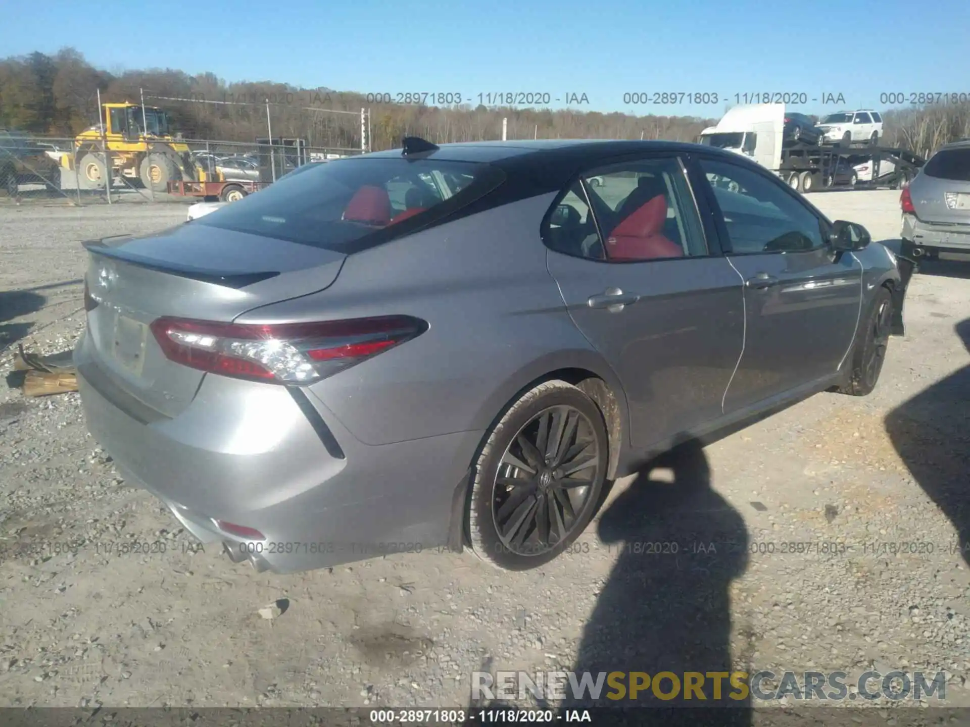 4 Photograph of a damaged car 4T1B61HK0KU300146 TOYOTA CAMRY 2019