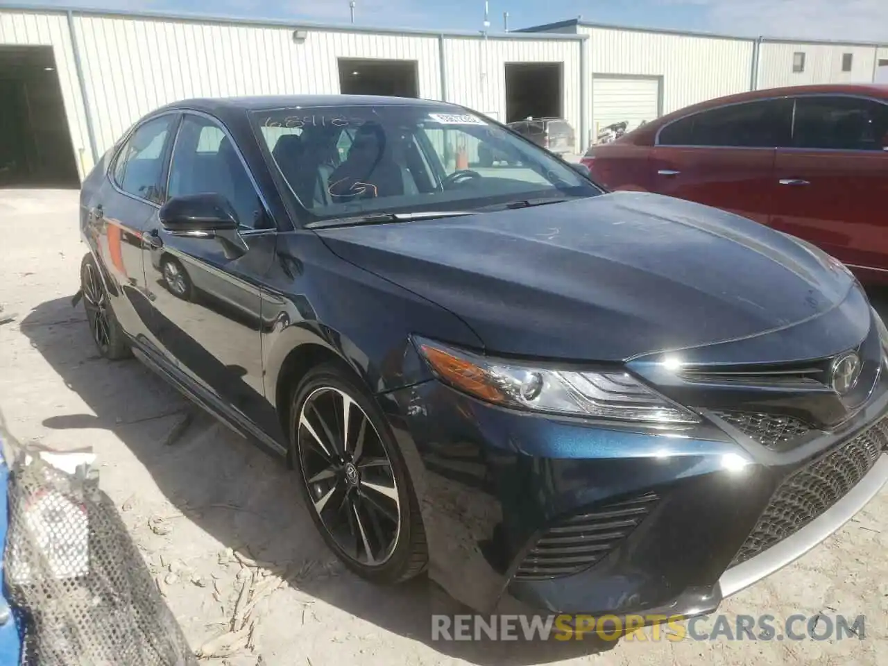 1 Photograph of a damaged car 4T1B61HK0KU684185 TOYOTA CAMRY 2019