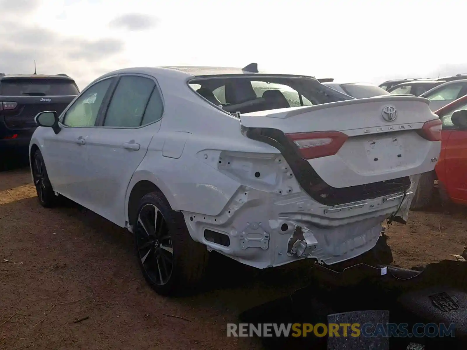 3 Photograph of a damaged car 4T1B61HK0KU705875 TOYOTA CAMRY 2019