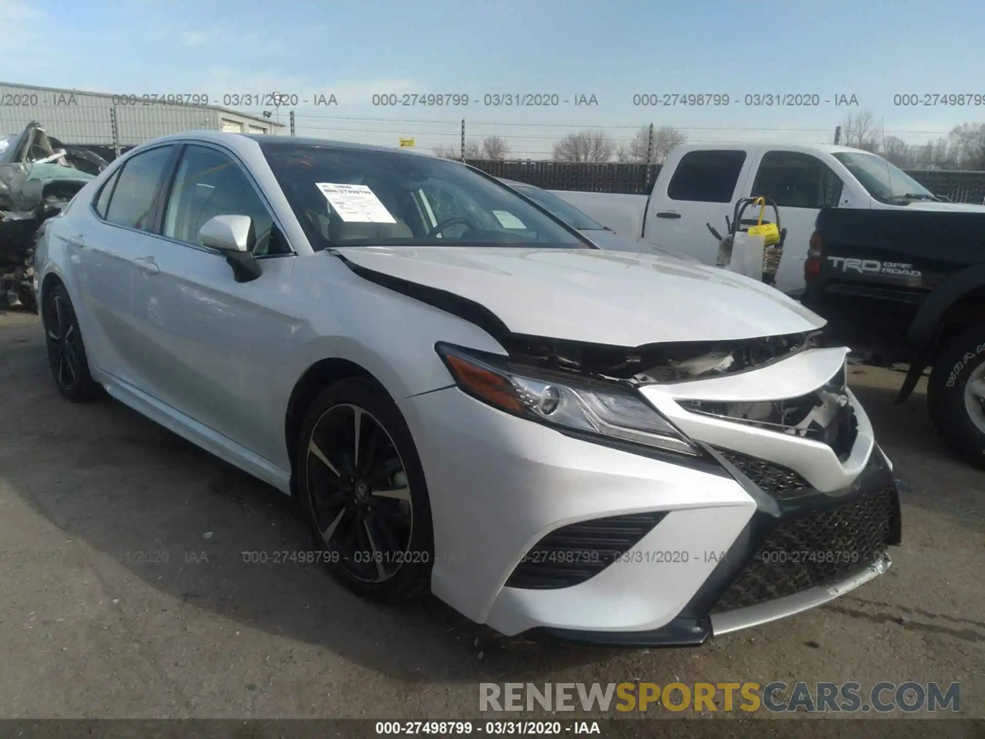 1 Photograph of a damaged car 4T1B61HK0KU708288 TOYOTA CAMRY 2019