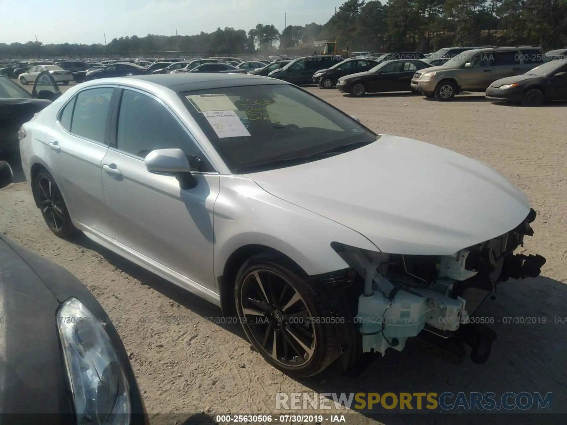 1 Photograph of a damaged car 4T1B61HK0KU708999 TOYOTA CAMRY 2019