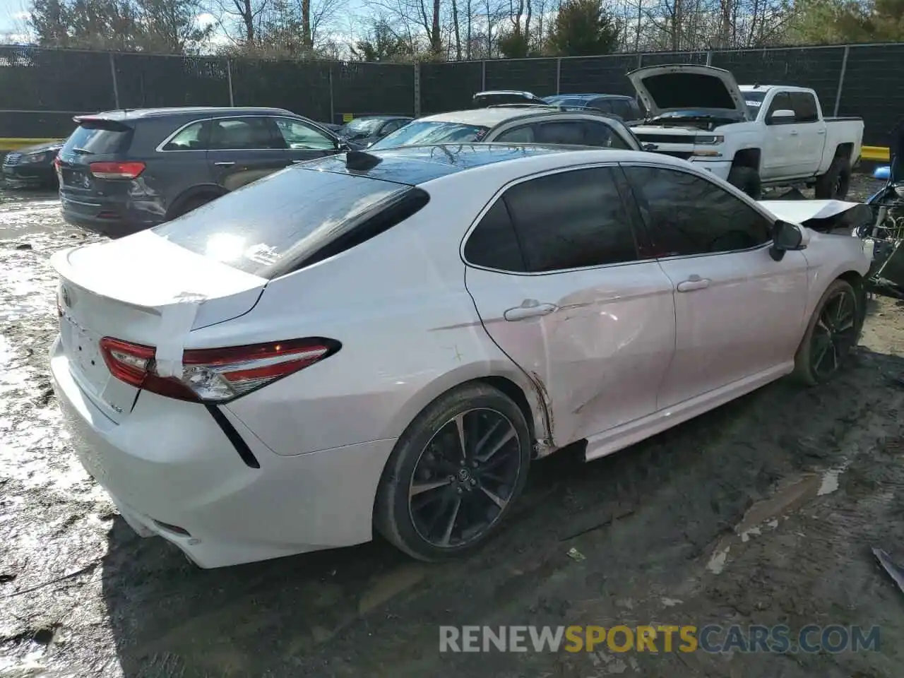 3 Photograph of a damaged car 4T1B61HK0KU710106 TOYOTA CAMRY 2019