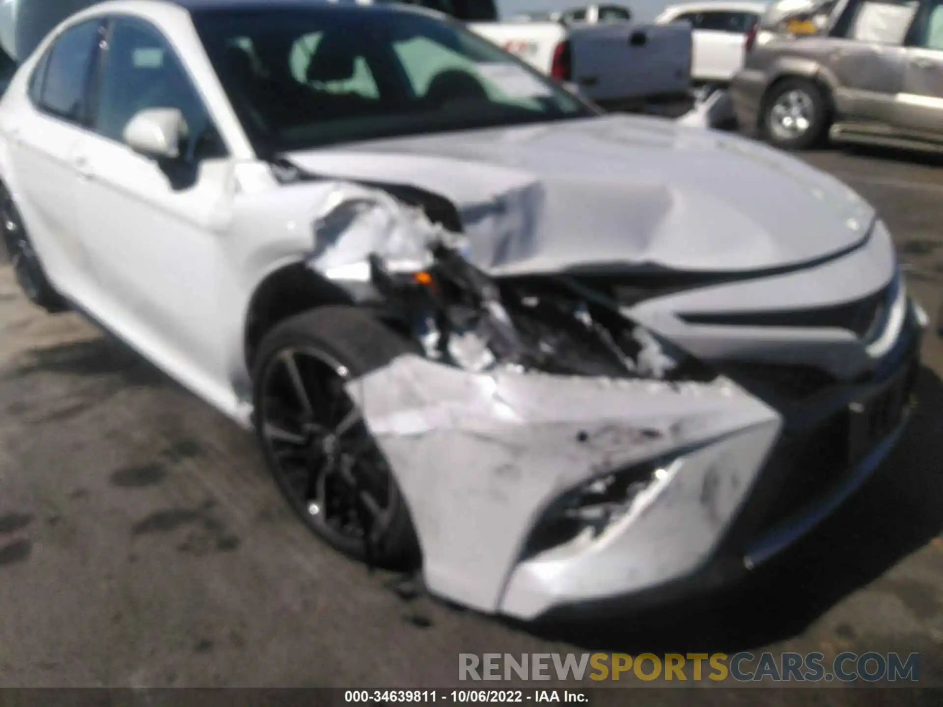 6 Photograph of a damaged car 4T1B61HK0KU710316 TOYOTA CAMRY 2019