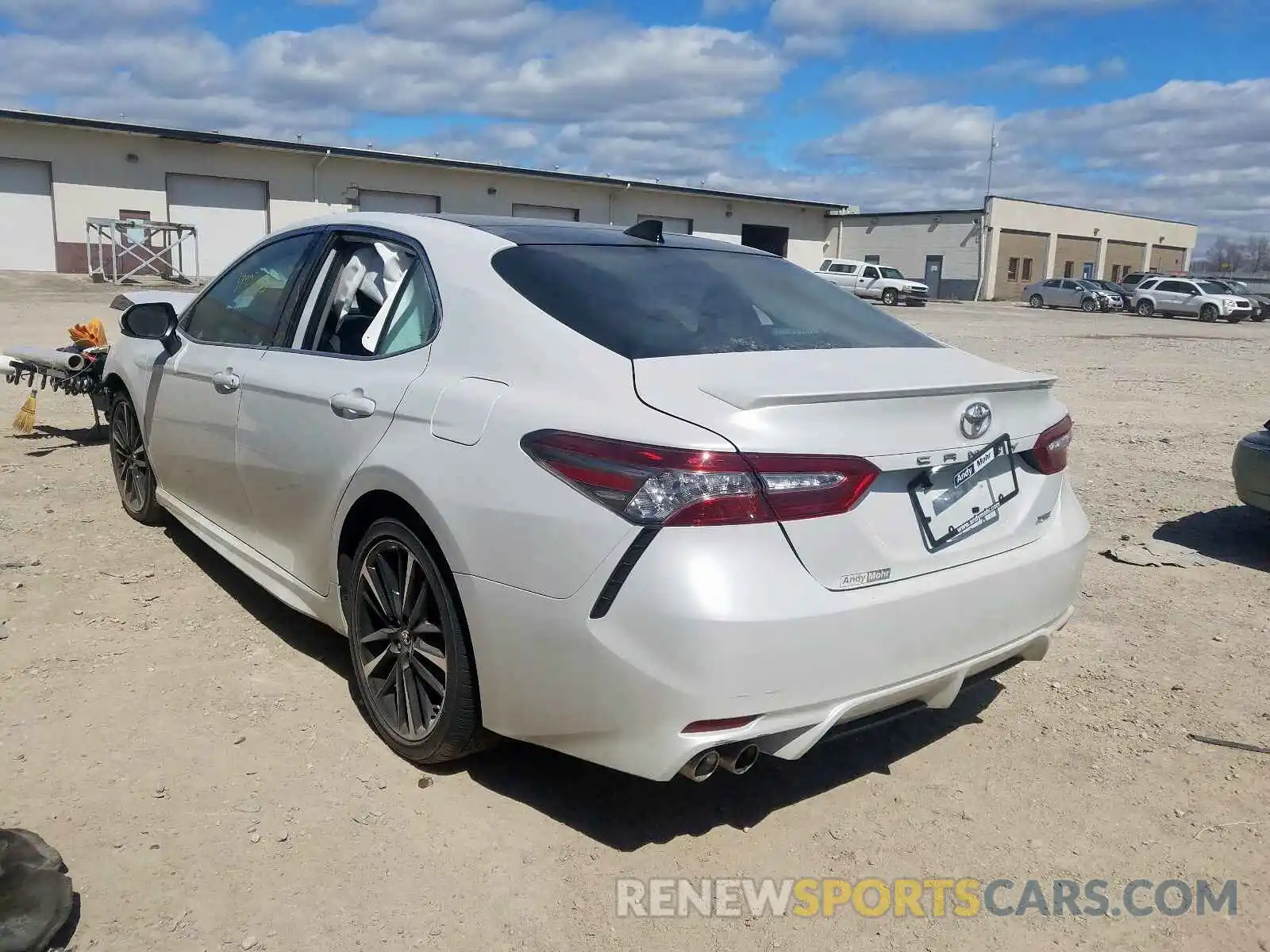 3 Photograph of a damaged car 4T1B61HK0KU737984 TOYOTA CAMRY 2019