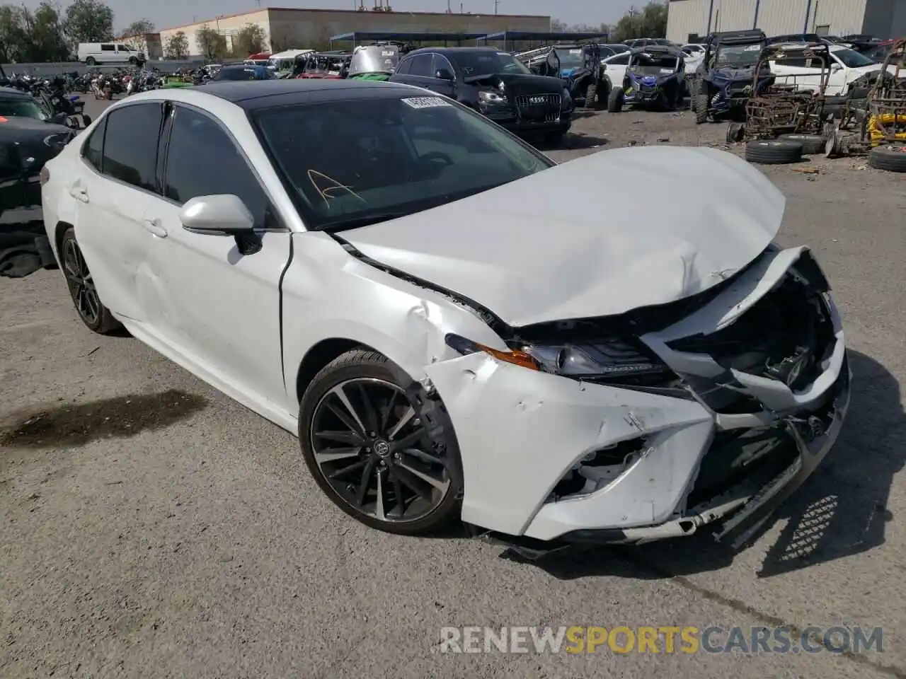 1 Photograph of a damaged car 4T1B61HK0KU738293 TOYOTA CAMRY 2019