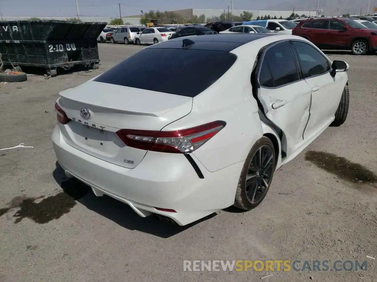 4 Photograph of a damaged car 4T1B61HK0KU738293 TOYOTA CAMRY 2019