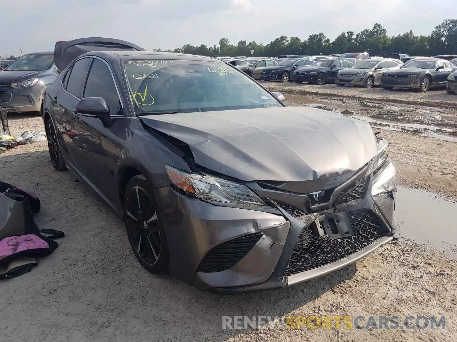 1 Photograph of a damaged car 4T1B61HK0KU740626 TOYOTA CAMRY 2019