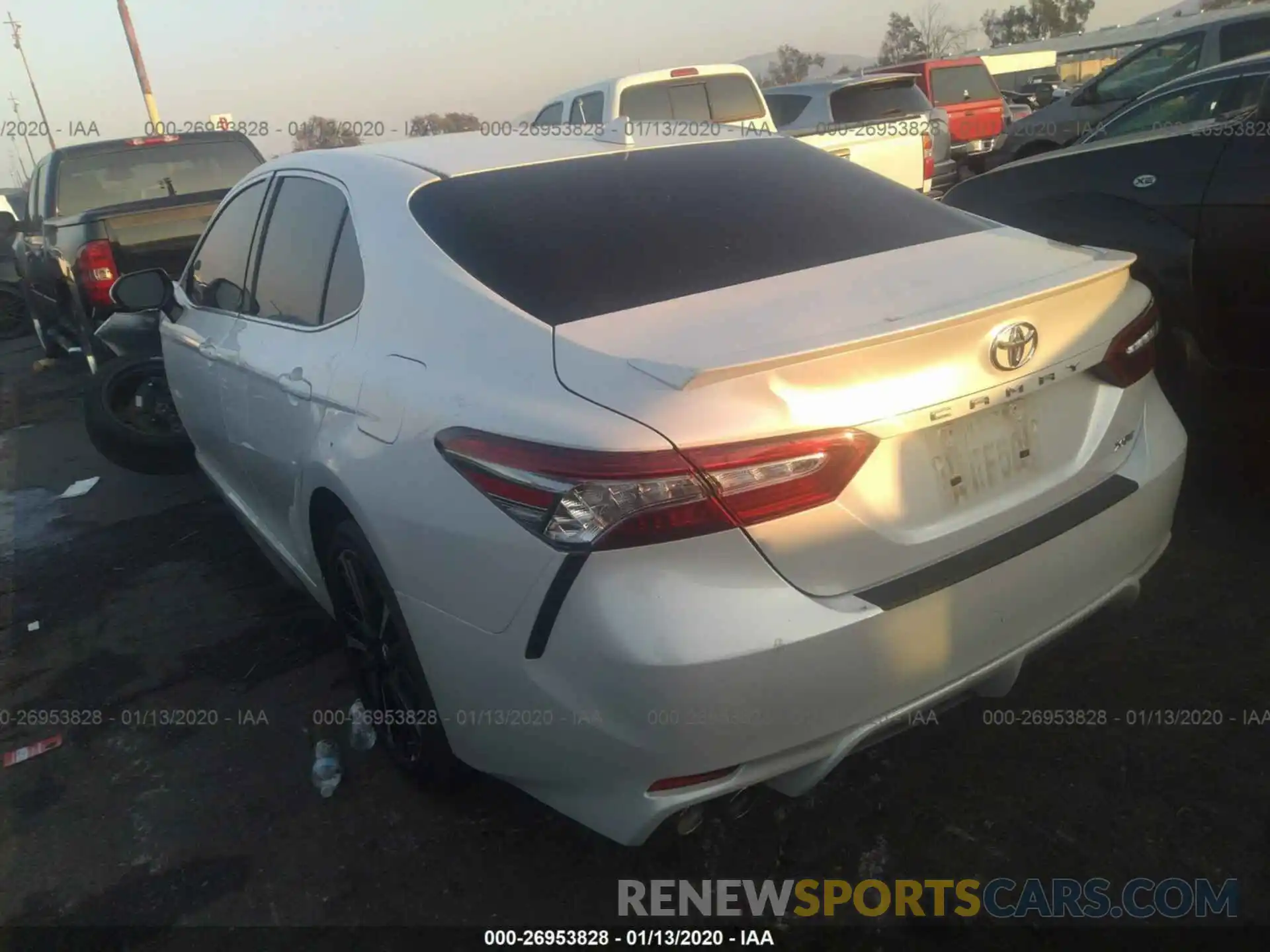 3 Photograph of a damaged car 4T1B61HK0KU741890 TOYOTA CAMRY 2019