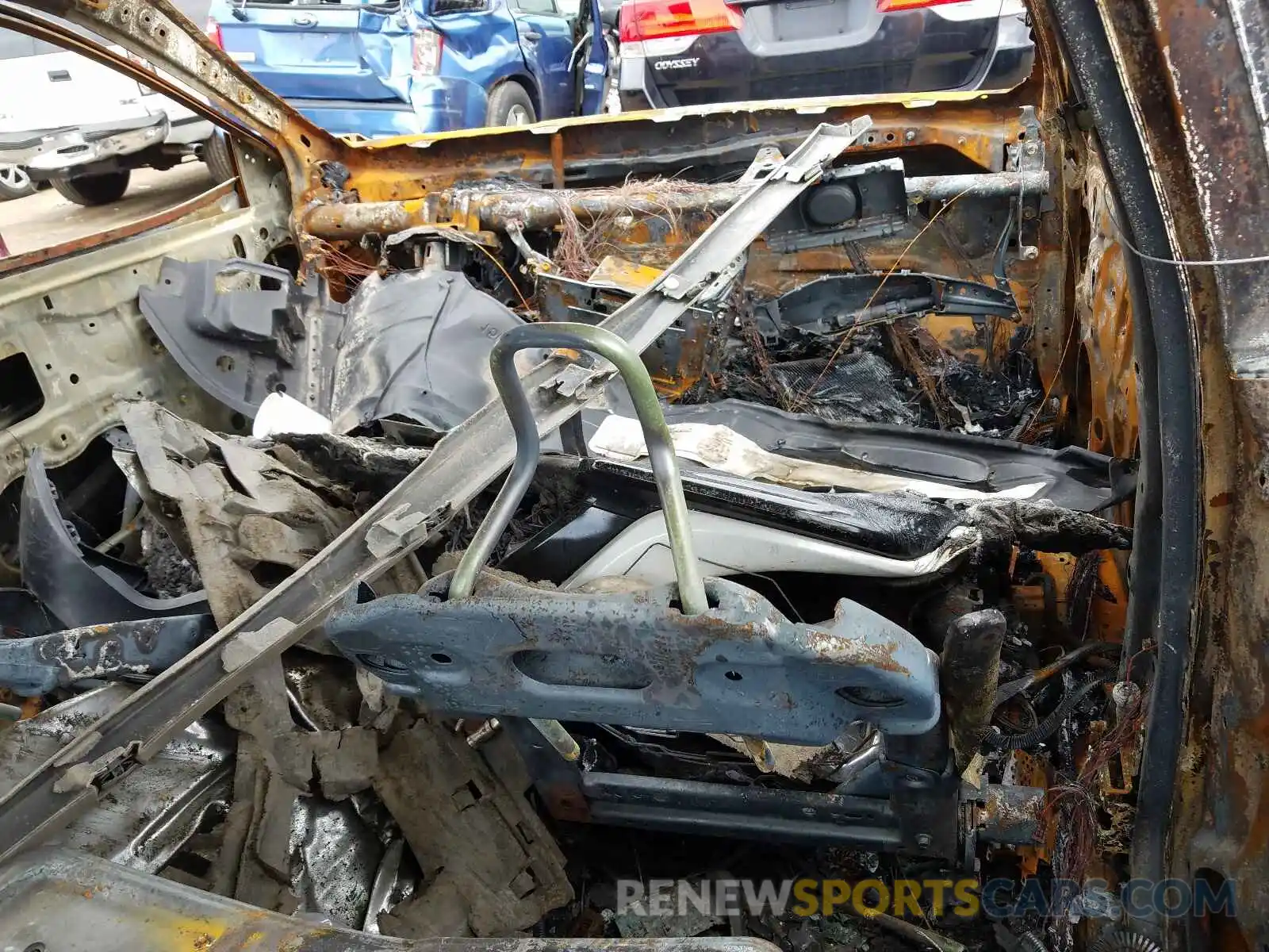 9 Photograph of a damaged car 4T1B61HK0KU755739 TOYOTA CAMRY 2019