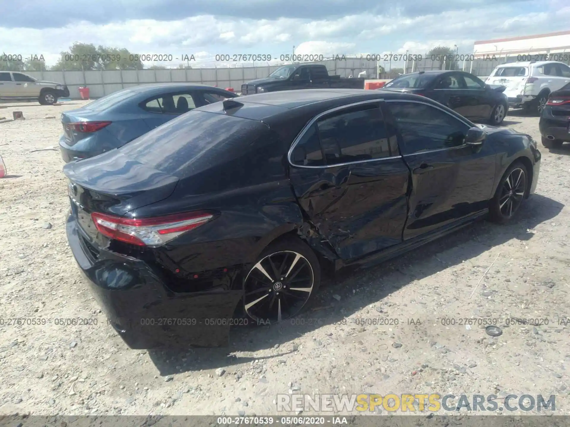 4 Photograph of a damaged car 4T1B61HK0KU758205 TOYOTA CAMRY 2019