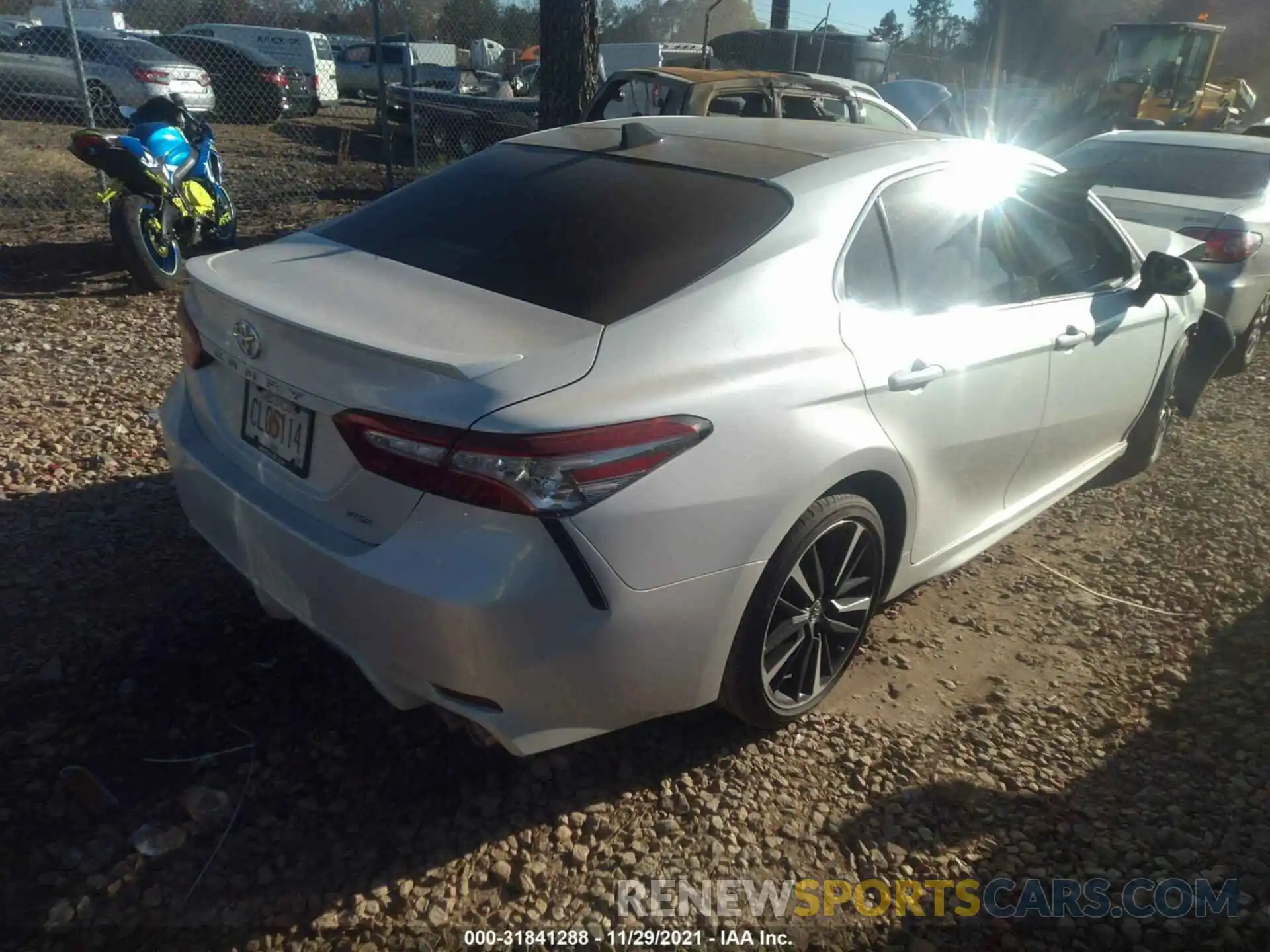 4 Photograph of a damaged car 4T1B61HK0KU761928 TOYOTA CAMRY 2019