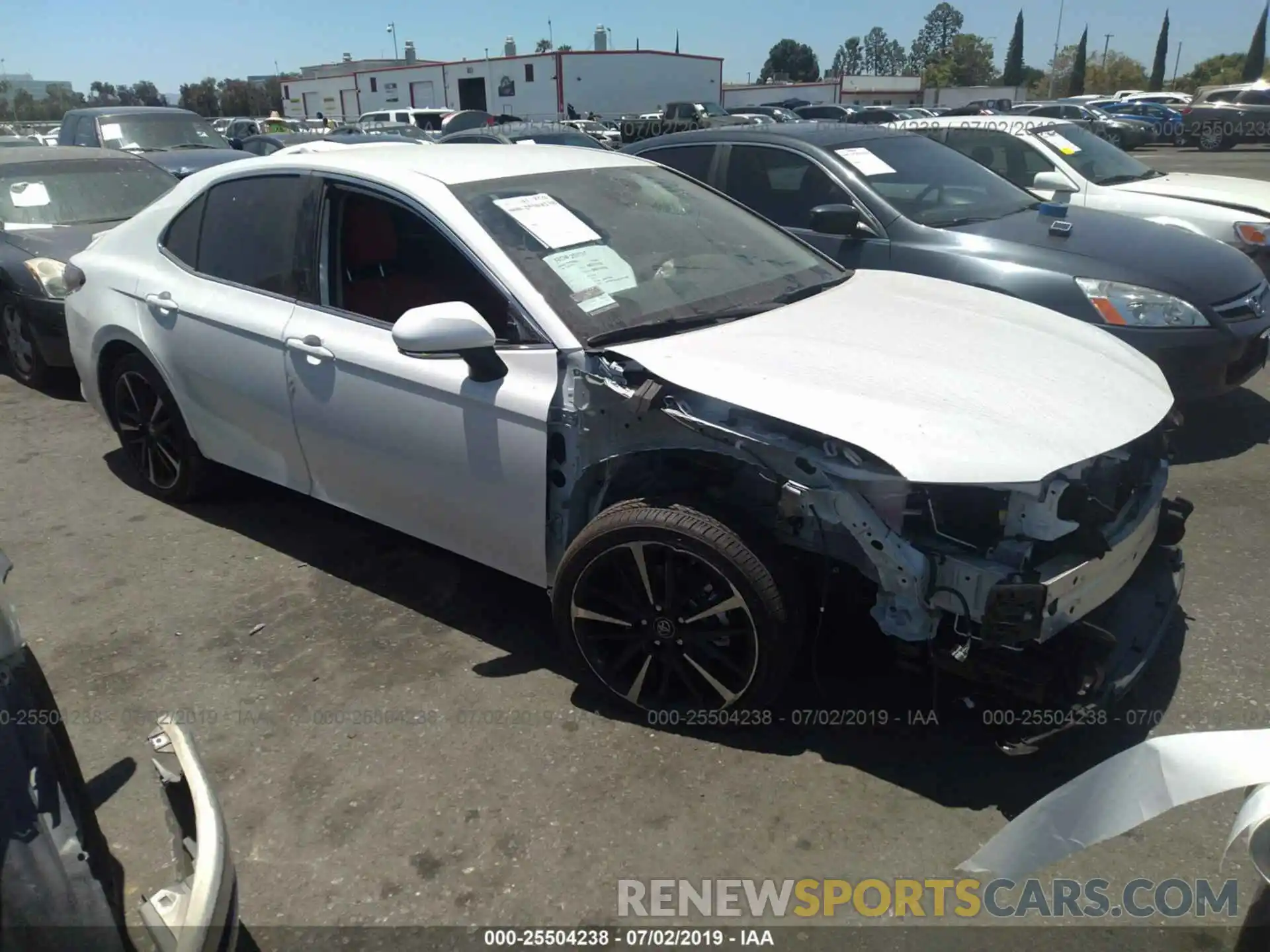 1 Photograph of a damaged car 4T1B61HK0KU773285 TOYOTA CAMRY 2019