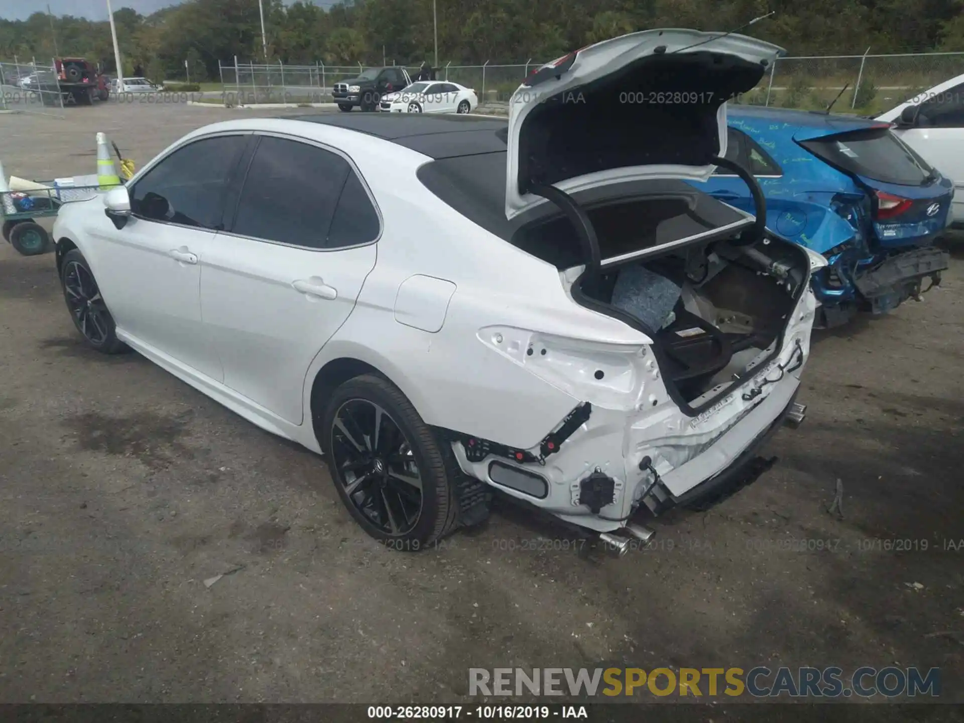 3 Photograph of a damaged car 4T1B61HK0KU773724 TOYOTA CAMRY 2019