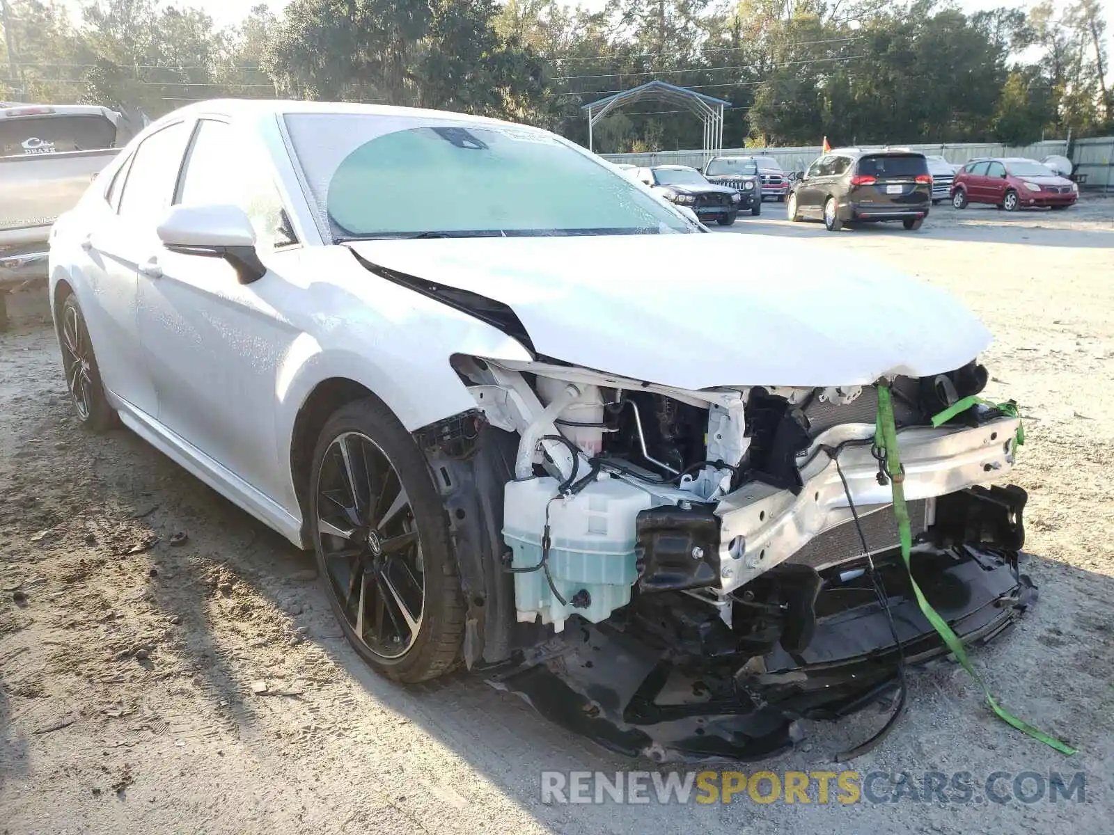 1 Photograph of a damaged car 4T1B61HK0KU777062 TOYOTA CAMRY 2019