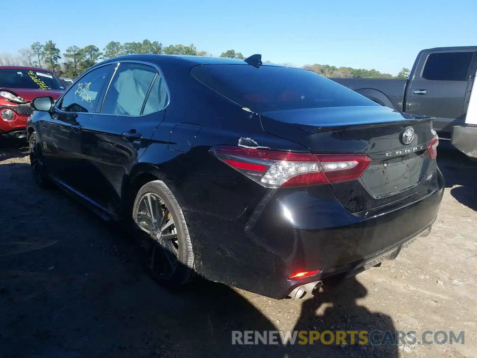 3 Photograph of a damaged car 4T1B61HK0KU779250 TOYOTA CAMRY 2019