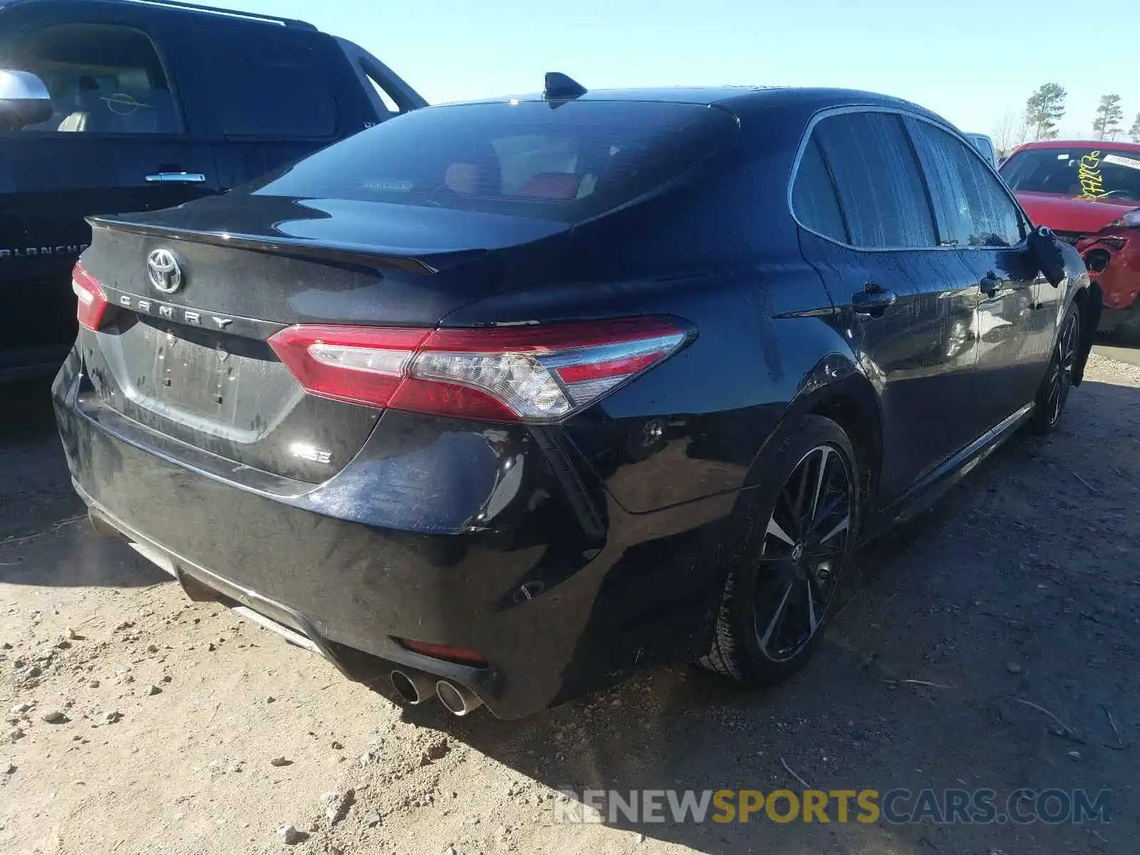 4 Photograph of a damaged car 4T1B61HK0KU779250 TOYOTA CAMRY 2019