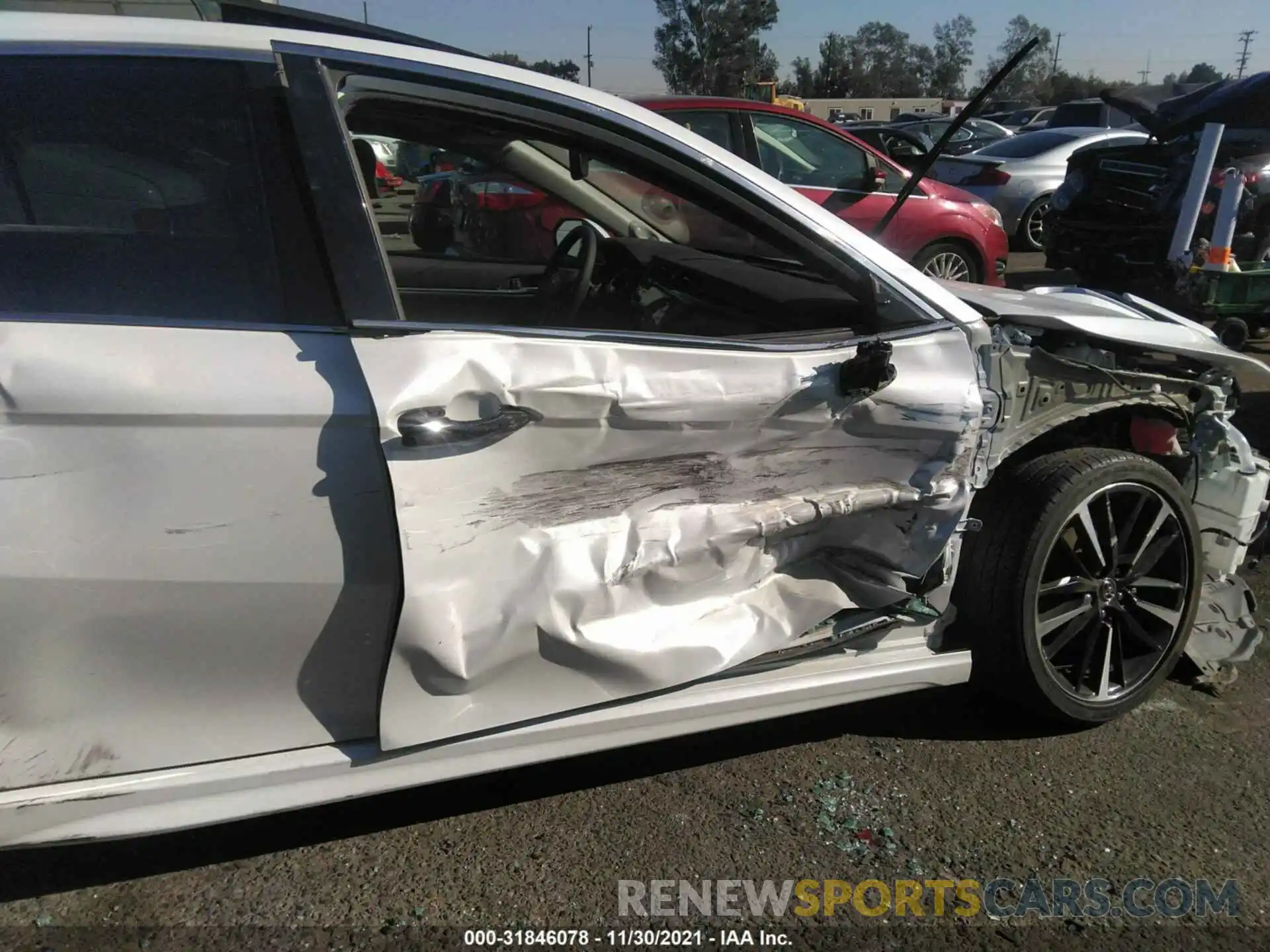 6 Photograph of a damaged car 4T1B61HK0KU789499 TOYOTA CAMRY 2019