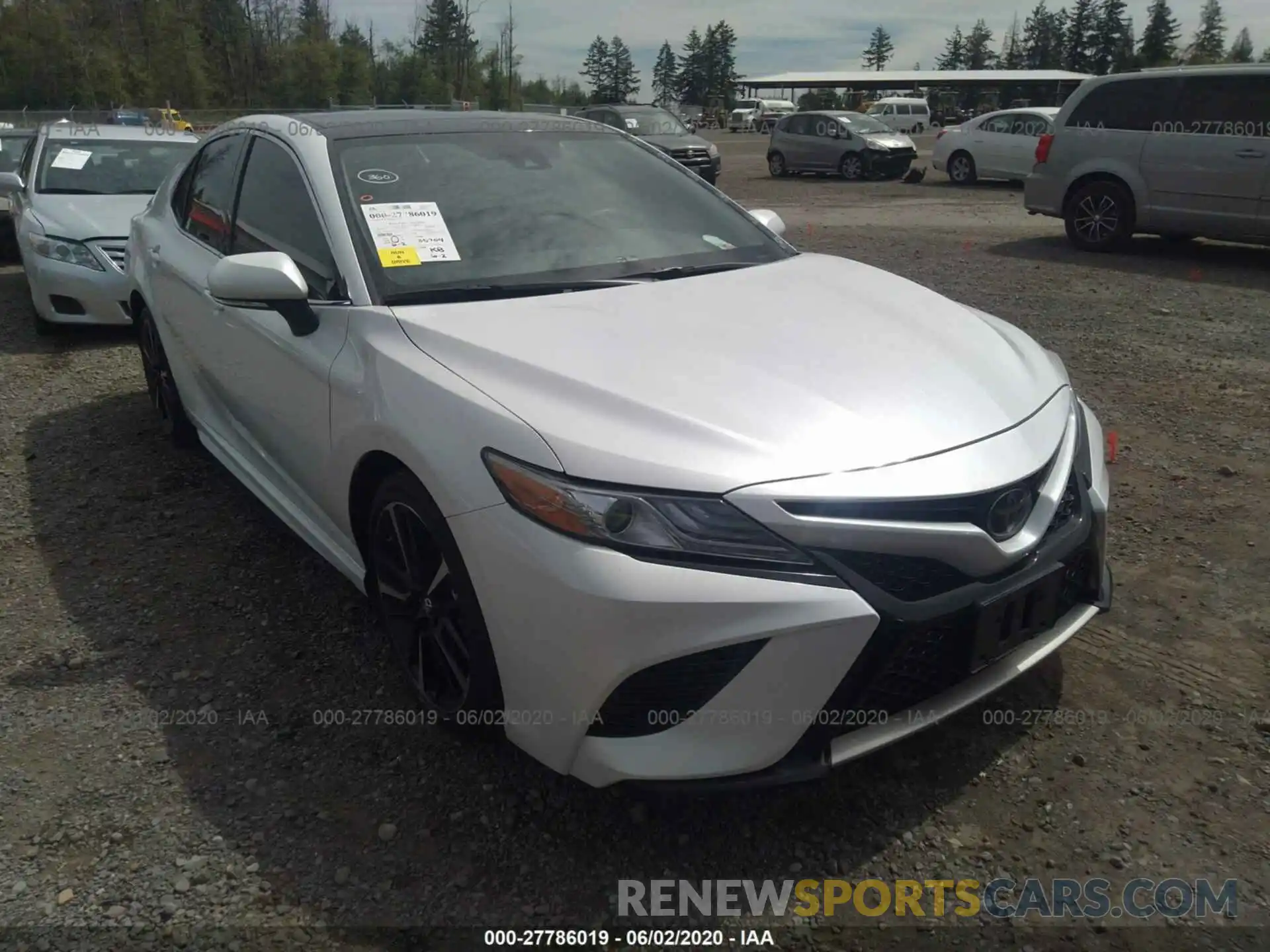 1 Photograph of a damaged car 4T1B61HK0KU790880 TOYOTA CAMRY 2019