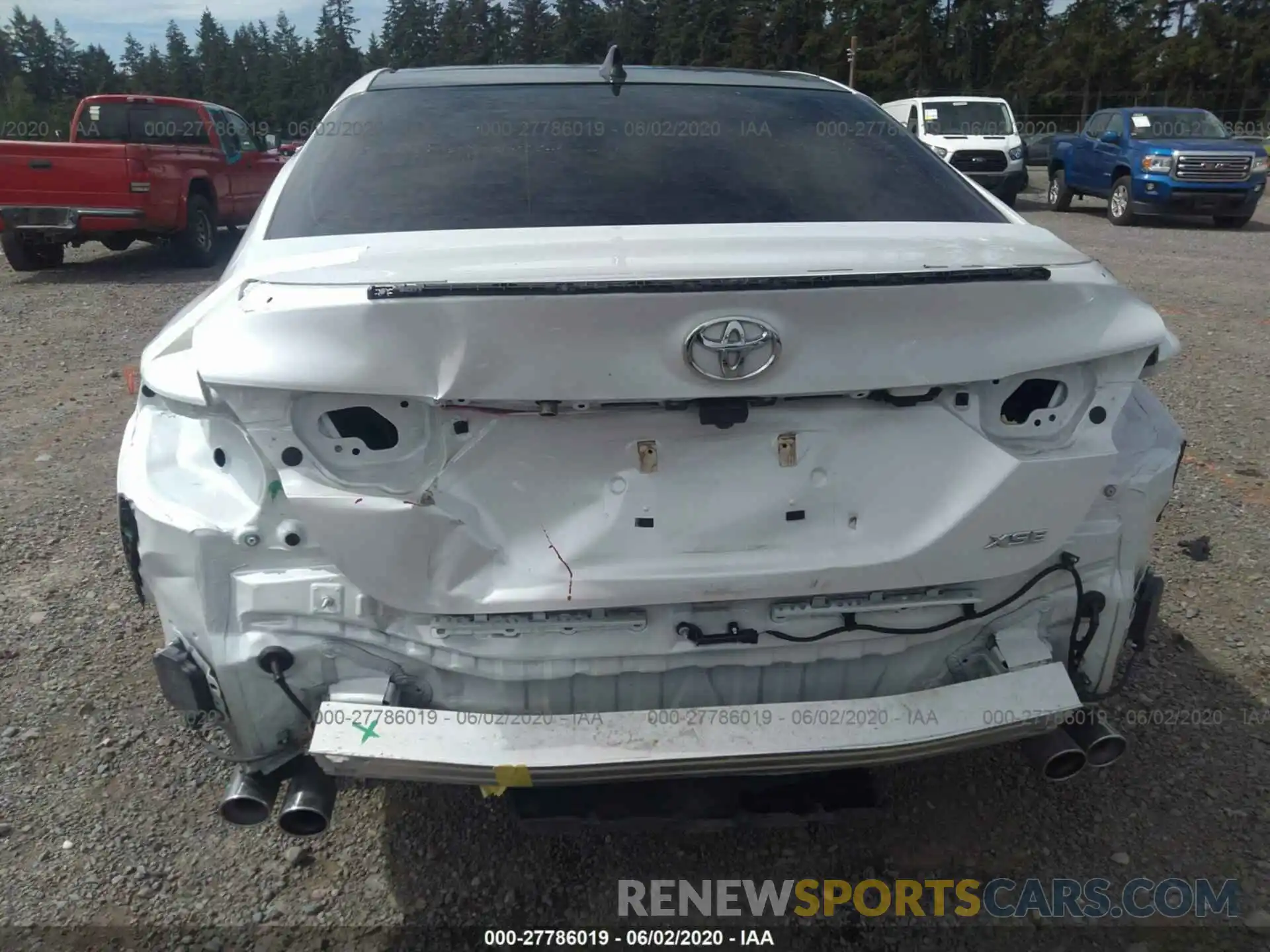 6 Photograph of a damaged car 4T1B61HK0KU790880 TOYOTA CAMRY 2019